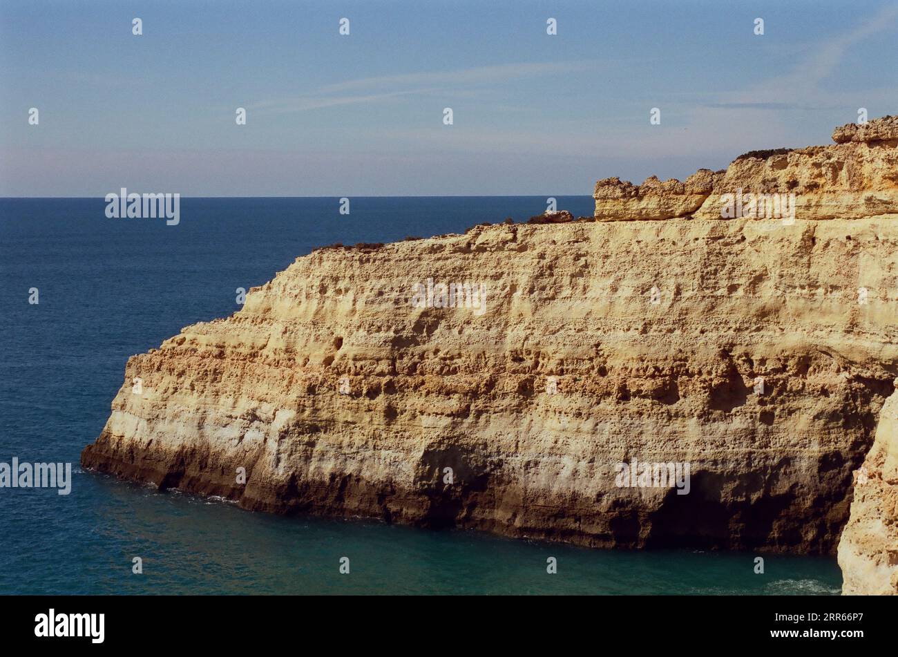 Blick auf Seven Hanging Valleys Cliff Edge, Lagoa, Algarve, Portugal Stockfoto