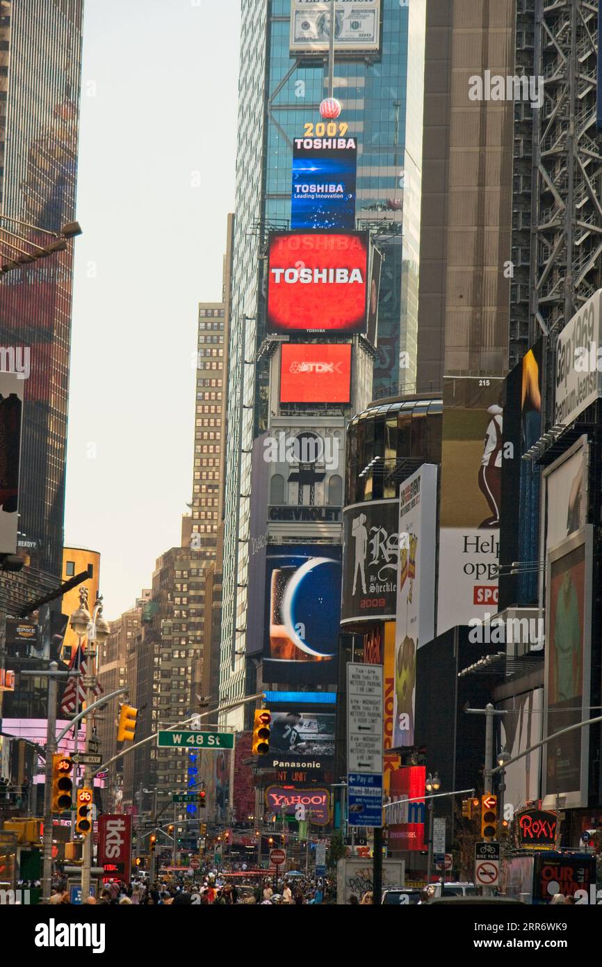 Werbung auf dem Times Square Stockfoto