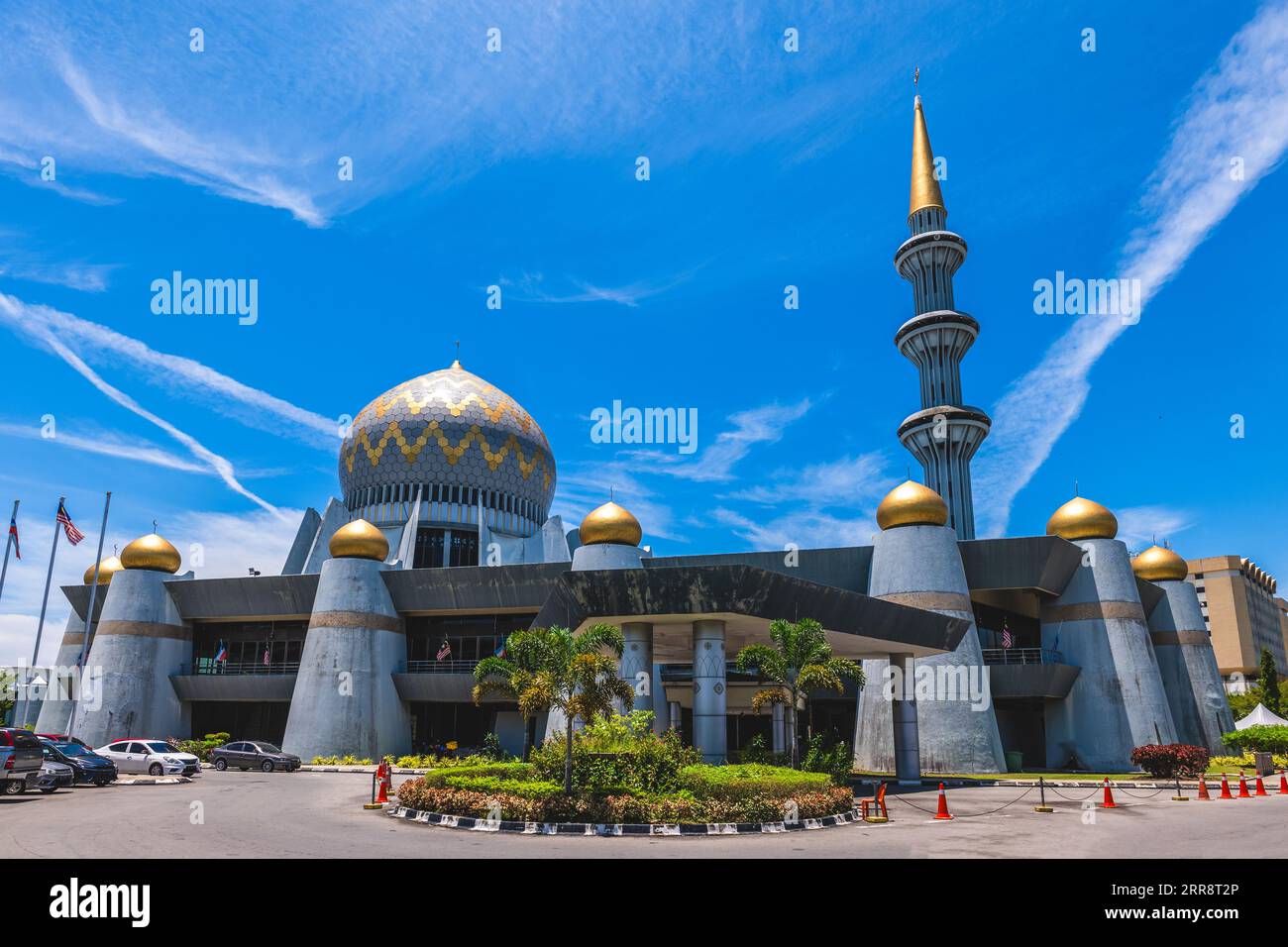 Sabah State Moschee am Sembulan Kreisverkehr in Kota Kinabalu, Sabah, Ost-Malaysia Stockfoto