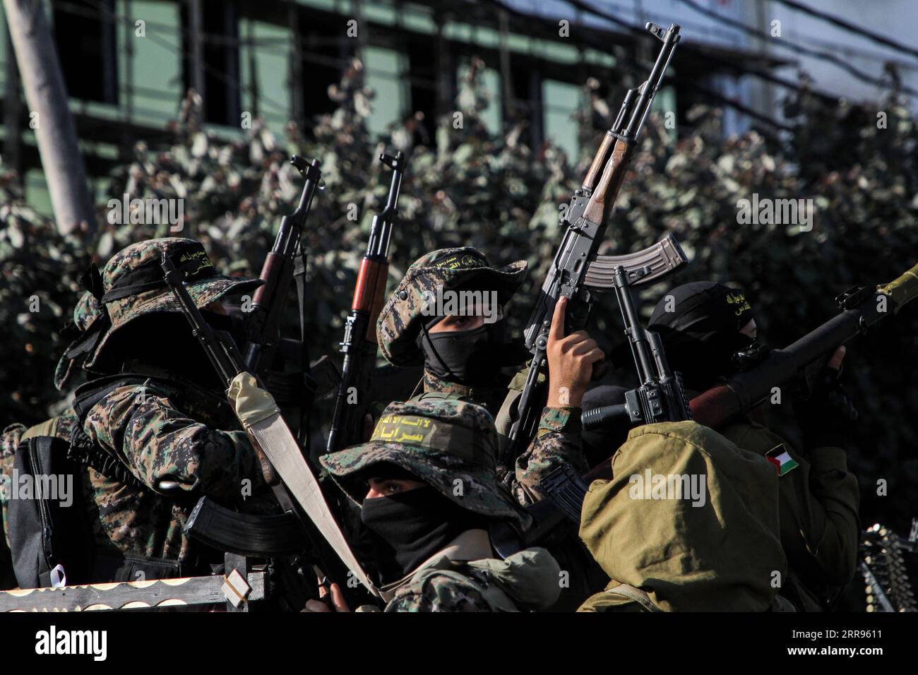 210529 -- GAZA, 29. Mai 2021 -- Mitglieder der Saraya al-Quds-Brigaden, des militärischen Flügels der palästinensischen Islamischen Dschihad-Bewegung, nehmen am 29. Mai 2021 an einer Militärparade in Gaza-Stadt Teil. Foto von /Xinhua MIDEAST-GAZA STADT-MILITÄRPARADE RizekxAbdeljawad PUBLICATIONxNOTxINxCHN Stockfoto