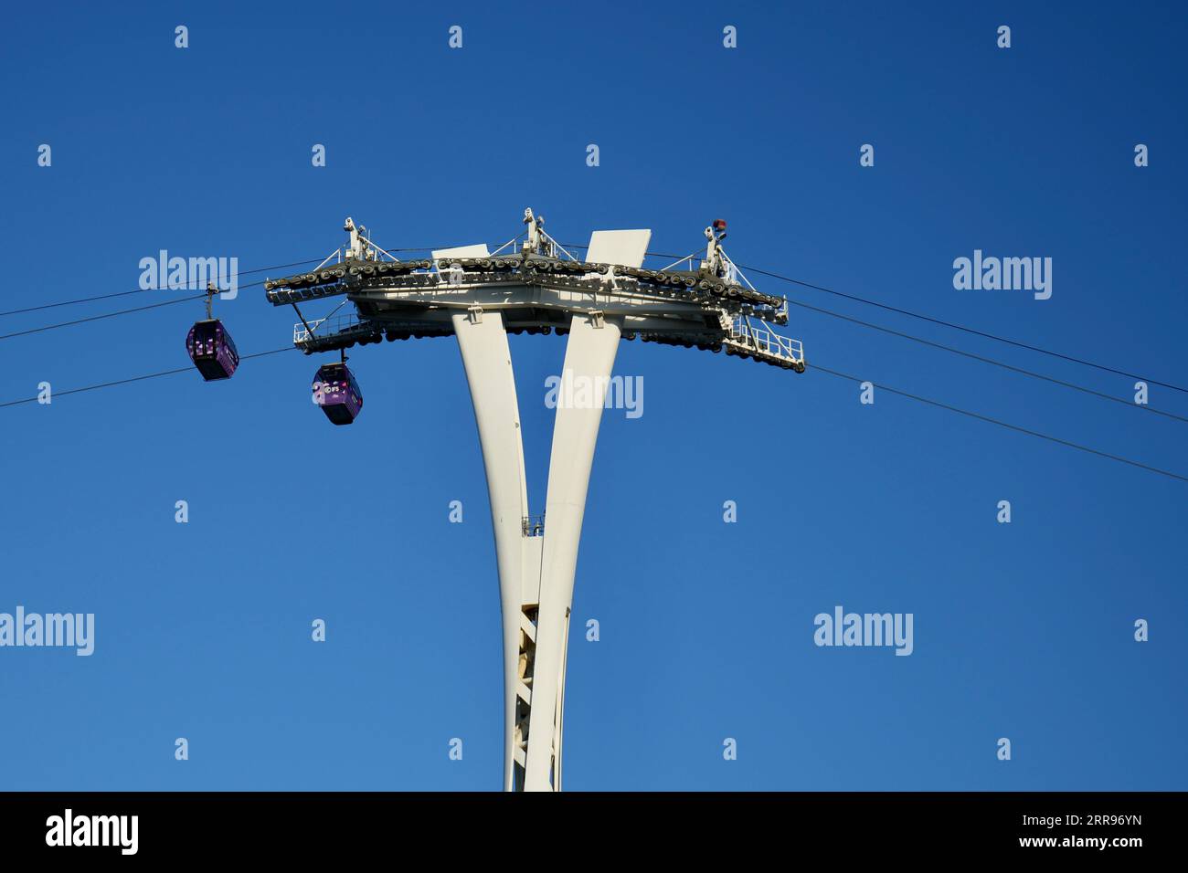 London, Großbritannien, IFS Cloud Cable Car, Royal Docks. Stockfoto