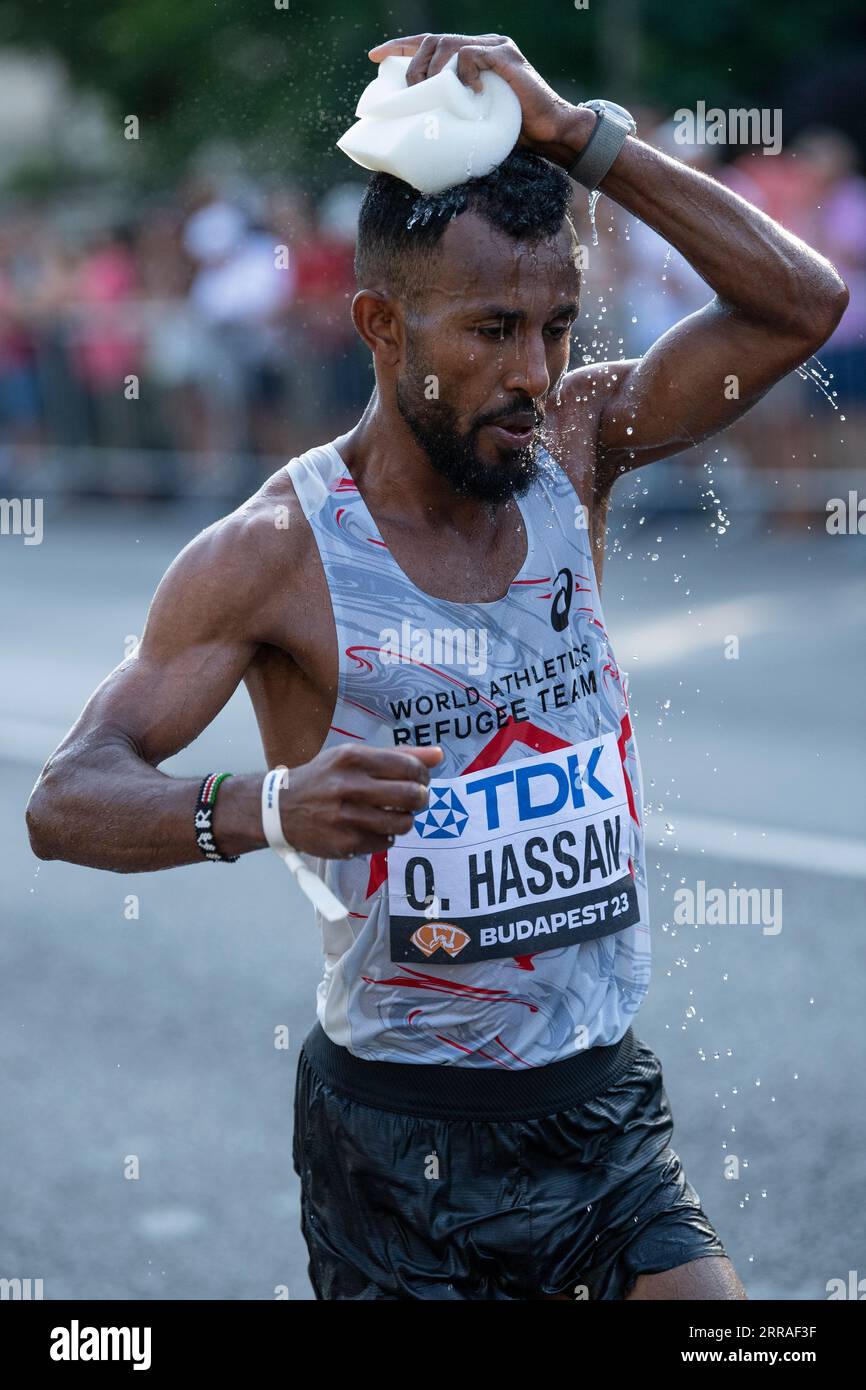 Omar Hassan vom Athleten Refugee Team, das am 9. Tag der Leichtathletik-Weltmeisterschaften Budapest am 27. August 2023 am Männer-Marathon teilnimmt Stockfoto