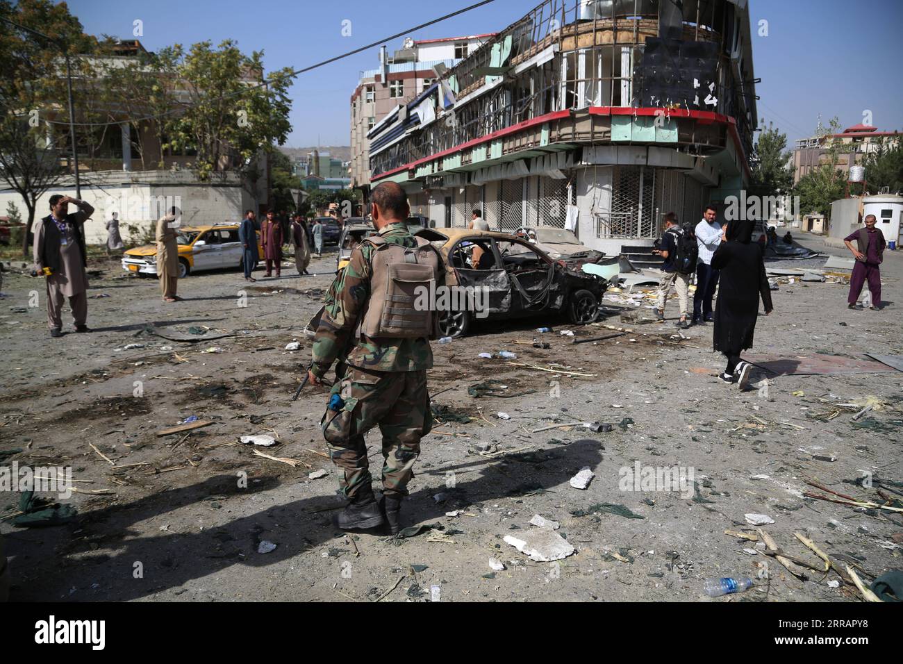 210813 -- PEKING, 13. August 2021 -- Foto aufgenommen am 4. August 2021 zeigt den Standort einer Autobombe in Kabul, Afghanistan. Foto von /Xinhua Xinhua Schlagzeilen: Unverantwortlicher US-Truppenabzug entzündet schlimmere humanitäre Krise in Afghanistan SayedxMominzadah PUBLICATIONxNOTxINxCHN Stockfoto