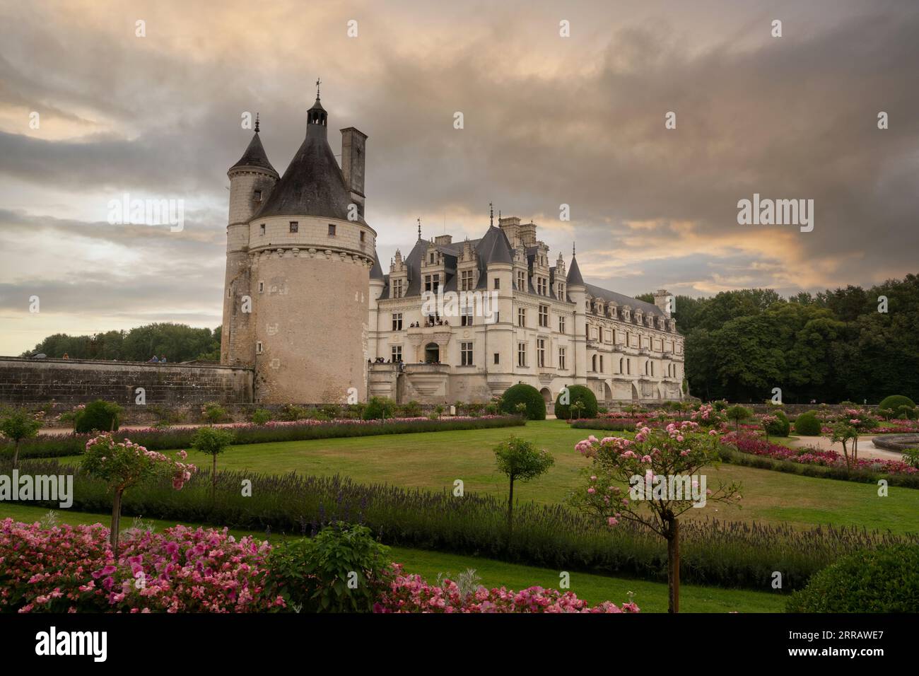 Château de Chenonceau (16. Jahrhundert) über den Fluss Cher. Chenonceaux, Gemeinde im Departement Indre-et-Loire. Loire-Tal. Frankreich Stockfoto