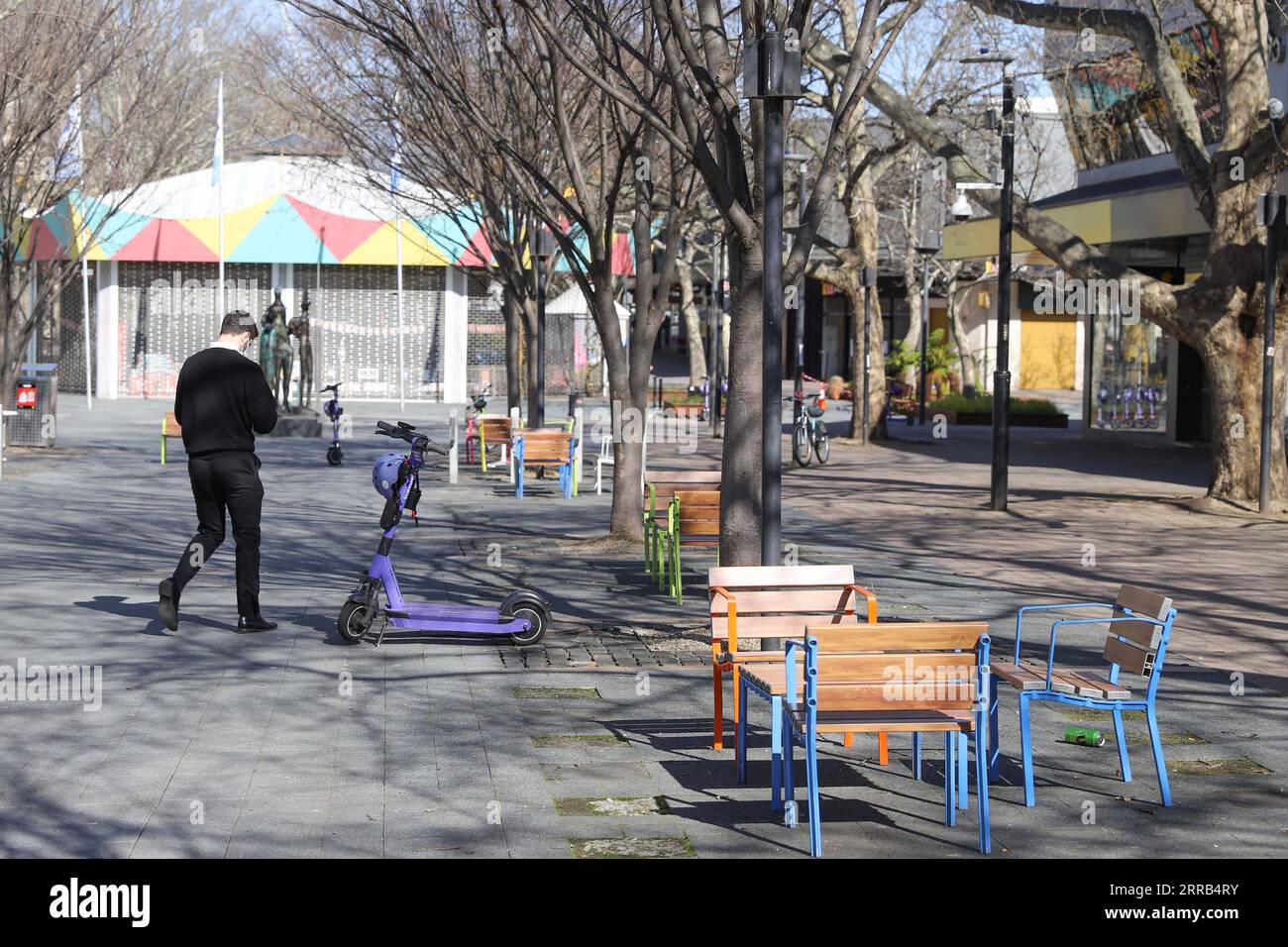210901 -- CANBERRA, 1. Sept. 2021 -- Foto vom 1. Sept. 2021 zeigt eine Straße im Stadtzentrum während der Sperrung in Canberra, Australien. Die Coronavirus-Abriegelung in der australischen Hauptstadt wurde um zwei Wochen verlängert, da das Land weiterhin gegen die dritte Welle von COVID-19-Infektionen kämpfte. Foto von /Xinhua AUSTRALIA-CANBERRA-COVID-19-LOCKDOWN EXTENDED LiuxChangchang PUBLICATIONxNOTxINxCHN Stockfoto