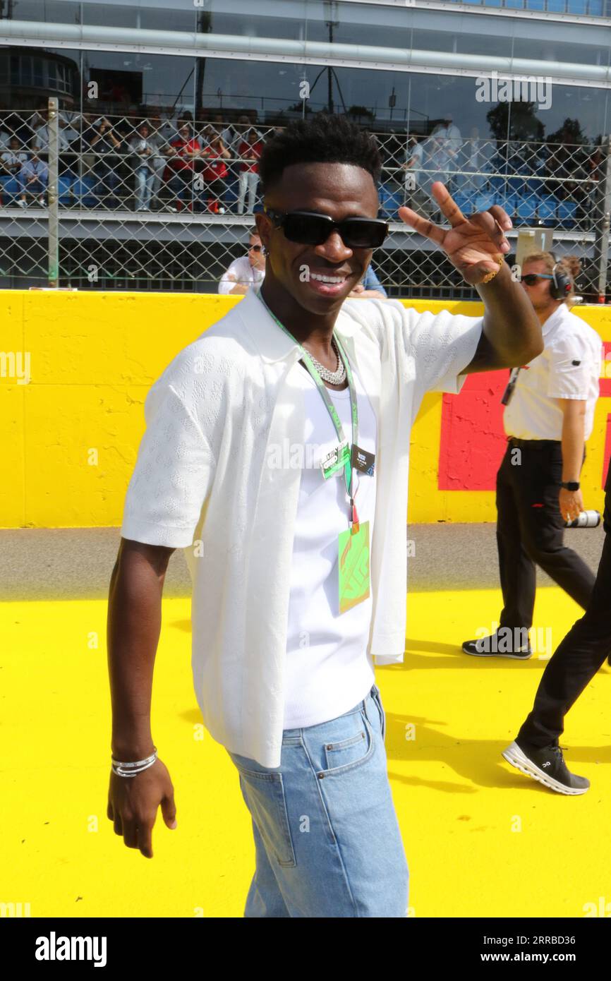 Monza, Italien. September 2023. MONZA, Italien, 3. September 2023; Vinicius Junior, genannt Vini Jr. - Spielt im FC Real Madrid, brasilianisch-spanischer Fußballspieler - Parco di Monza, Autodromo, Formel 1, F1, italienischer Grand Prix, großer Preis von Italien, GP d'Italie, Motorsport, Race, Formel1, Honorarpflichtiges Foto, gebührenpflichtiges Bild, Copyright © Arthur THILL/ATP Images (THILL Arthur/ATP/SPP) Credit: SPP Sport Press Photo. Alamy Live News Stockfoto