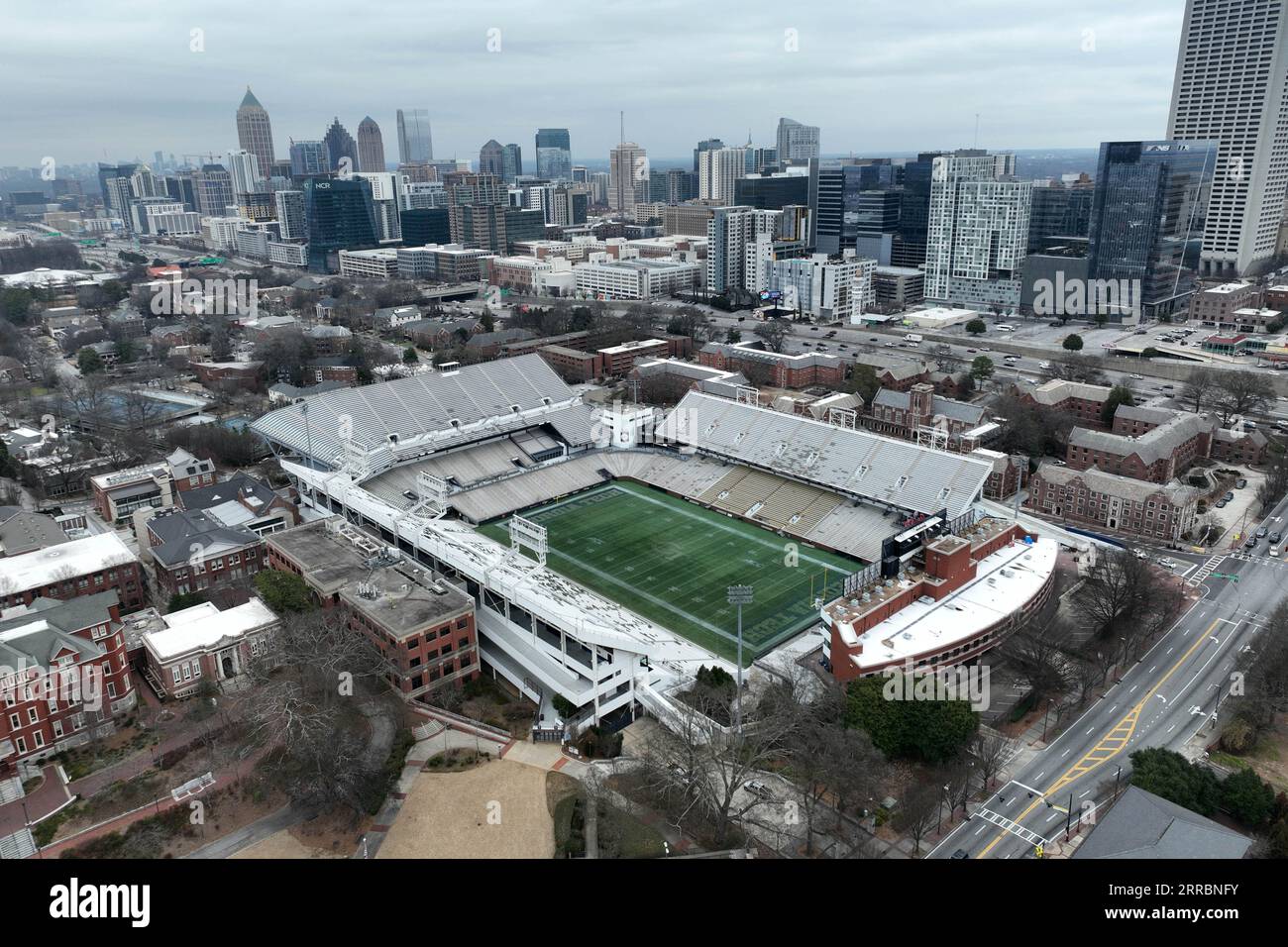 Eine allgemeine Luftaufnahme des Bobby Dodd Stadions im Historic Grant Field am Georgia Institute of Technology, Sonntag, 29. Januar 2023, in Atlanta. Das Stadion ist das Heimstadion der Georgia Tech Yellowjackets Football-Mannschaft. Stockfoto