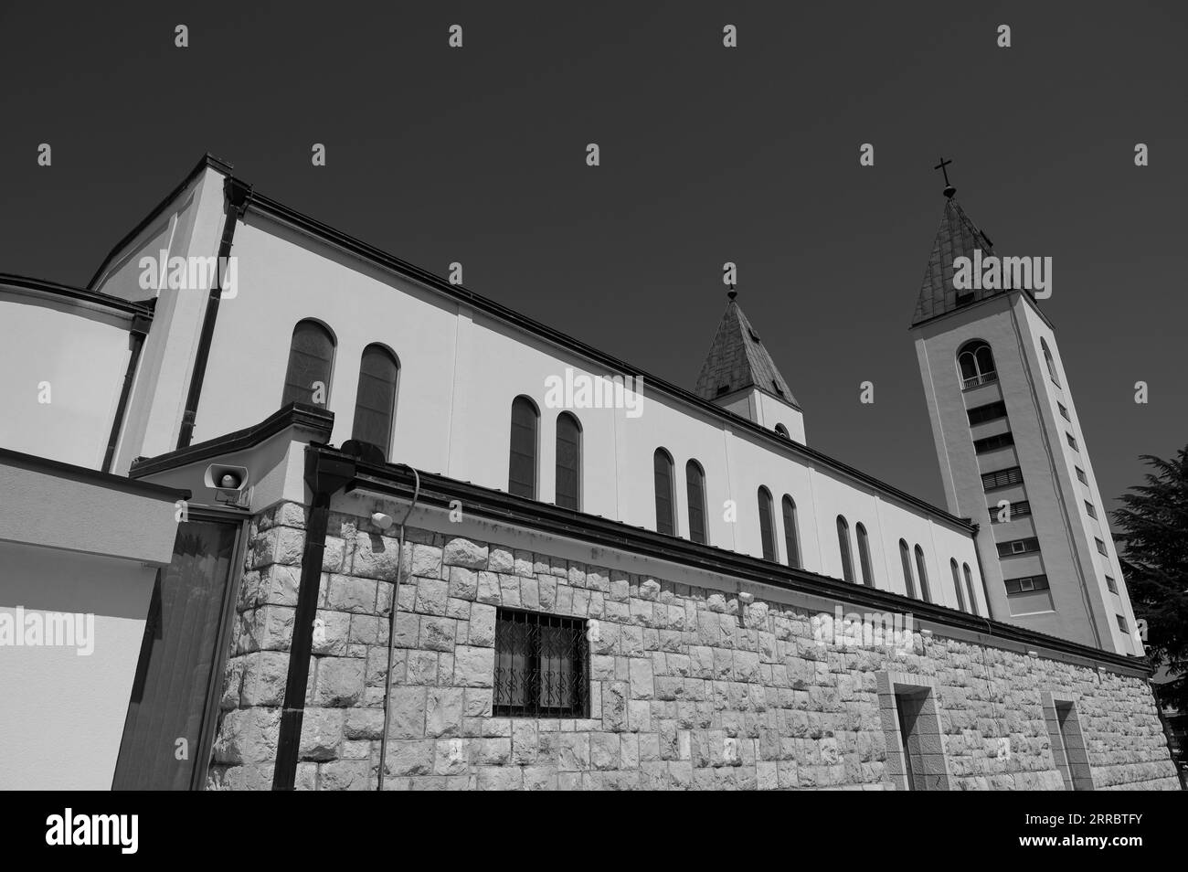 Die Pfarrkirche St. James ist der wichtigste Ort der Anbetung in Medjugorje, dem Ort in Bosnien-Herzegowina, der für die Erscheinungen der Jungfrau Ma berühmt ist Stockfoto