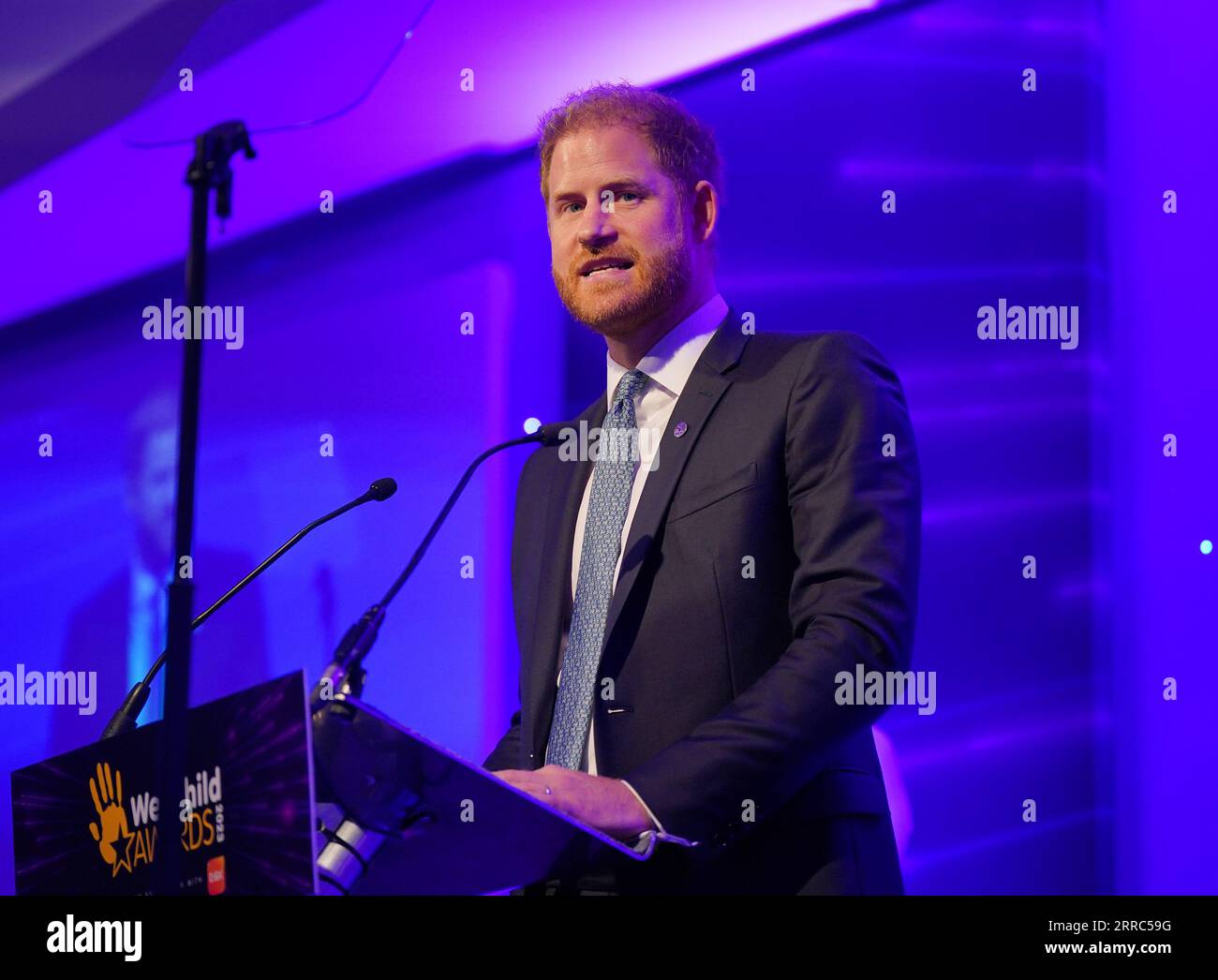 Der Duke of Sussex hält eine Rede während der jährlichen WellChild Awards 2023 im Hurlingham Club in London. Bilddatum: Donnerstag, 7. September 2023. Stockfoto