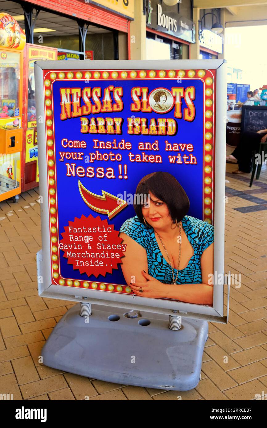Nessa's Slots Amusement Arcade-Beschilderung, Gavin und Stacey TV-Sitcom, Barry Island, September 2023 Stockfoto
