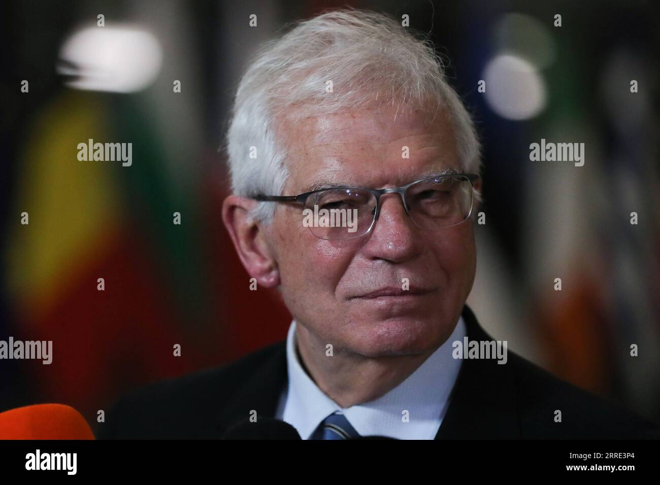 220125 -- BRÜSSEL, 25. Januar 2022 -- Josep Borrell, hohe Vertreterin der EU für Außen- und Sicherheitspolitik, trifft am 24. Januar 2022 zu einem Treffen der Außenminister der EU-Mitgliedstaaten in Brüssel, Belgien, ein. Die Europäische Union ist bereit, sich gegen mögliche russische Cyberangriffe oder hybride Bedrohungen zu verteidigen, wenn sie in die Ukraine eindringt, und ist in ihrer Vorbereitung auf eine Reaktion auf jede Aggression sehr weit fortgeschritten, sagte der Spitzendiplomat der EU, Josep Borrell, am Montag hier. BELGIEN-BRÜSSEL-EU-AUSSENMINISTERTREFFEN ZHENGXHUANSONG PUBLICATIONXNOTXINXCHN Stockfoto