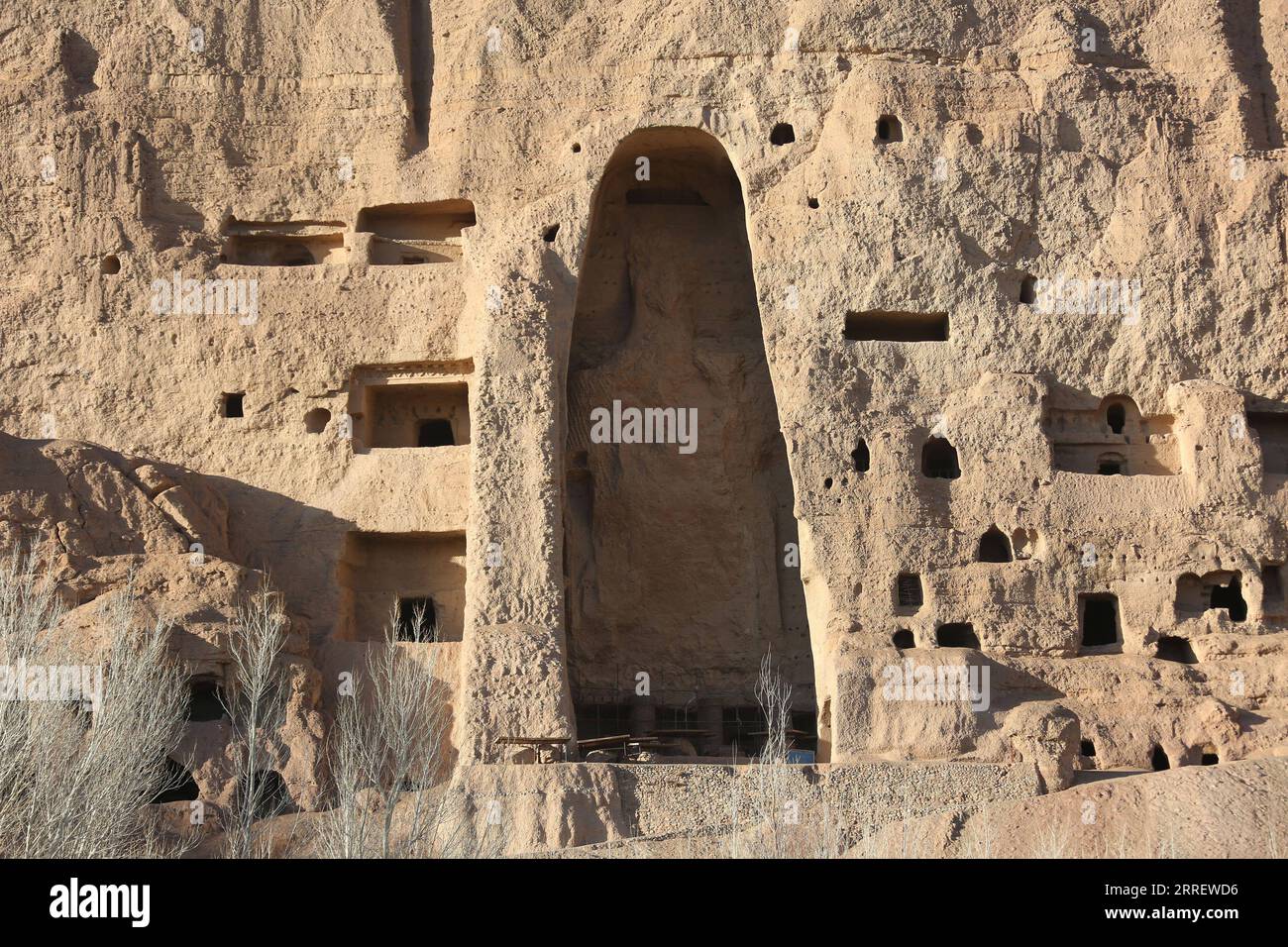 220317 -- BAMIYAN, 17. März 2022 -- Foto aufgenommen am 16. März 2022 zeigt den Ort der Bamiyan Buddha Statue in Bamiyan, Zentralafghanistan. Foto von /Xinhua AFGHANISTAN-BAMIYAN-BUDDHA-STATUE SaifurahmanxSafi PUBLICATIONxNOTxINxCHN Stockfoto