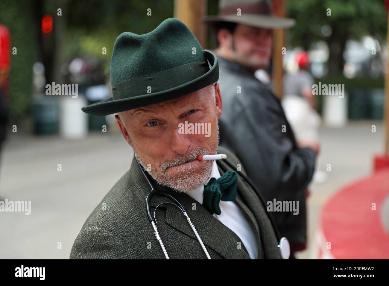 Goodwood, West Sussex, Großbritannien. September 2023. Ein Entertainer im Goodwood Revival in Goodwood, West Sussex, Großbritannien. © Malcolm Greig/Alamy Live News Stockfoto