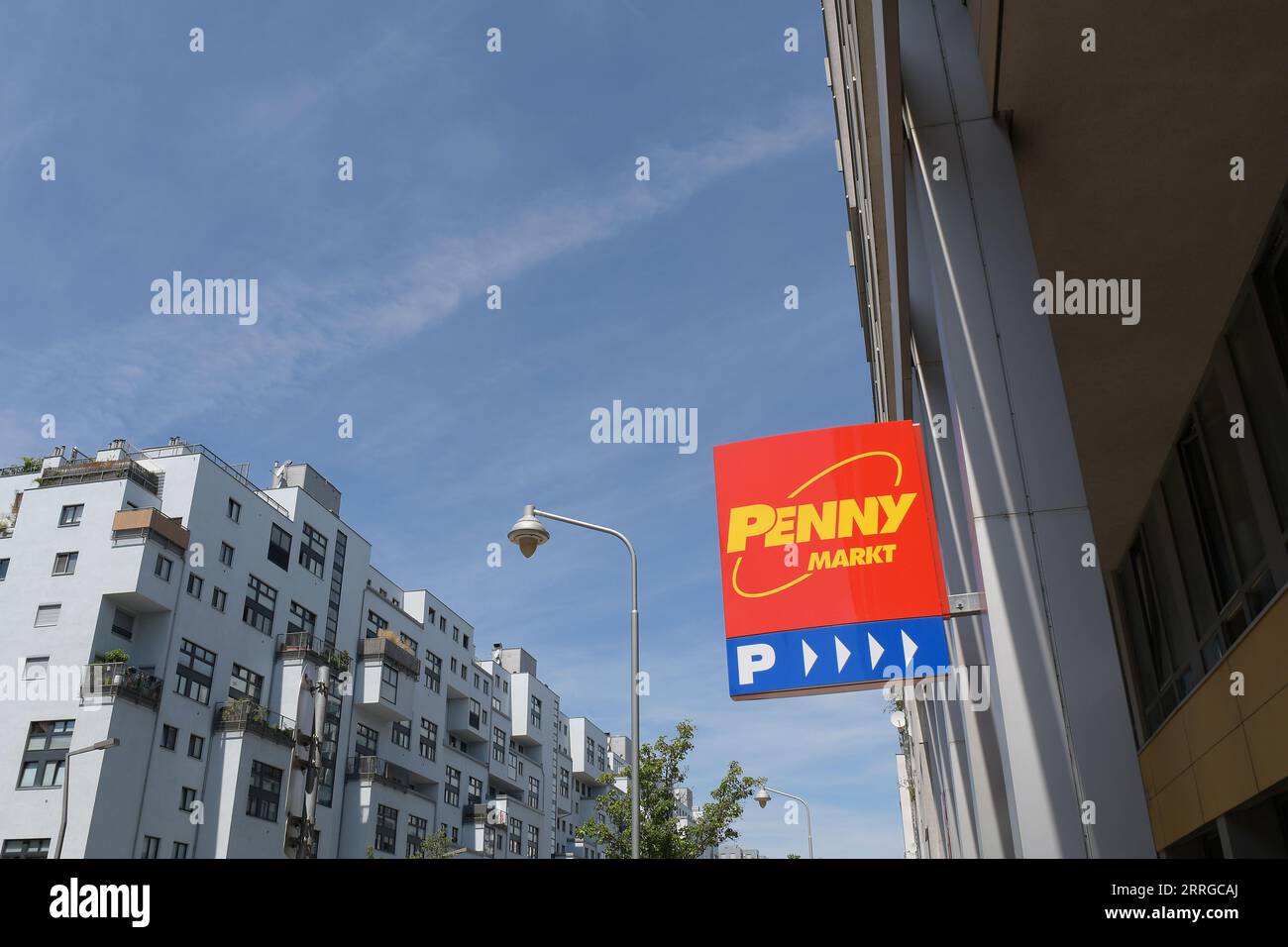 Wien, Österreich. Penny Market. International tätiger deutscher Lebensmitteldiscounter Stockfoto