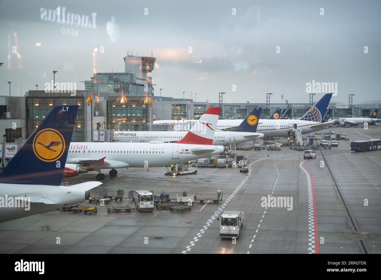 Eine Stunde Parken Am Flughafen Frankfurt Terminal 1 www.alamy.de