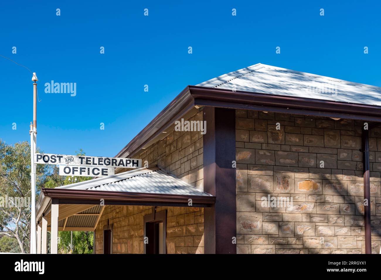 Das historische Overland Telegraph Office in der Nähe von Alice Springs im Northern Territory, Australien, das 1872 dazu beitrug, Australien mit der Welt zu verbinden. Stockfoto