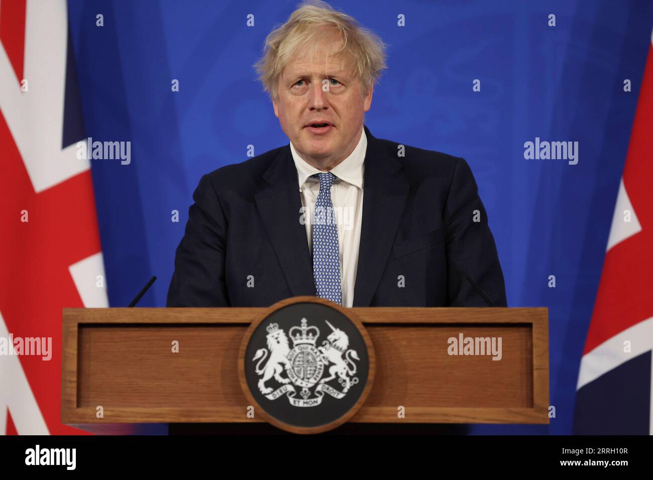 220607 -- LONDON, 7. Juni 2022 -- der britische Premierminister Boris Johnson nimmt am 25. Mai 2022 an einer Pressekonferenz in London Teil. Boris Johnson gewann am Montag ein Misstrauensvotum unter den konservativen Gesetzgebern und rettete so seine prekäre Amtszeit. Johnson gewann die Unterstützung von 211 von 359 Abgeordneten, Dutzende mehr als die Schwelle von 180 Stimmen, laut dem Ergebnis, das von Graham Brady, dem Vorsitzenden der Fraktion der Konservativen Partei, dem 1922 Committee, angekündigt wurde. Andrew Parsons//Handout via Xinhua BRITAIN-LONDON-BORIS JOHNSON-NO-CONFIDENCE VOTE-WIN No.x10xDowningxStreet PUBLICATIONxNOTxIN Stockfoto