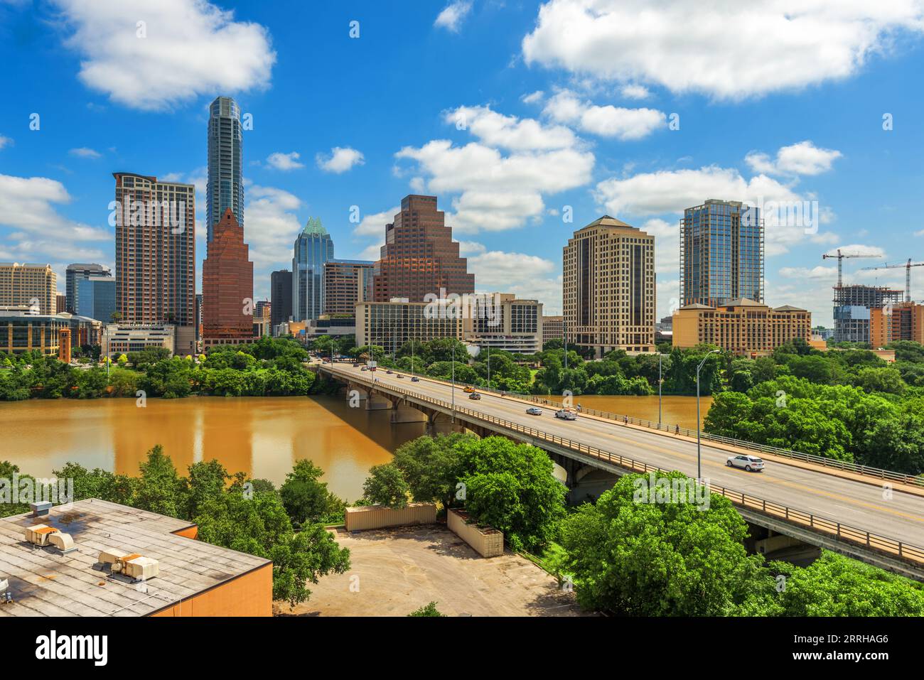 Austin, Texas, USA Downtown Skyline der Stadt, die auf dem Colorado River. Stockfoto