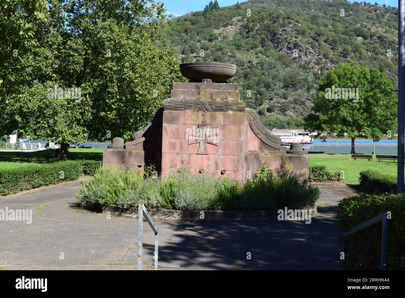Kriegsdenkmal am Rhein Stockfoto