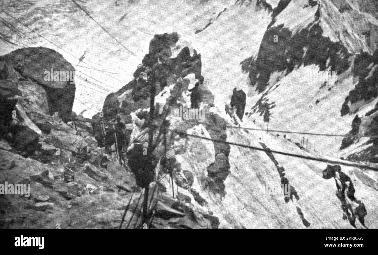 "Sur le Front Italien; un coin du champ de bataille: le Col de Lago Scuro", 1918. Aus L’Album de la Guerre 1914-1919, Band 2 [L’Illustration, Paris, 1924]. Stockfoto