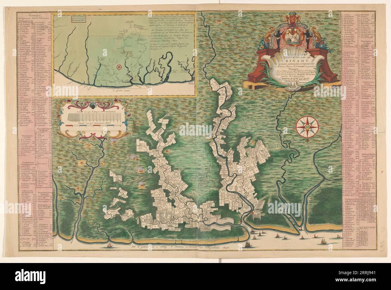 Allgemeine Karte von Suriname, 1737-1757. Karte der Kolonie oder Provinz Suriname: Mit den Flüssen, Distrikten, Entdeckungen durch militärische Expeditionen und der Größe der gemessenen Plantagen / nach Belastung. Zwei Blätter klebten zusammen und zeigten die Plantagen an den verschiedenen Flüssen. Links und rechts: Spalten mit den Namen der Eigentümer der Plantagen, insgesamt 519. Oben links: Karte des breiteren Bereichs. Links: Cartouche mit der Skala. Oben rechts: Cartouche mit dem Titel und dem Wappen von Suriname. Surinam, auch inoffiziell als Niederländisch-Guayana bekannt, war eine niederländische Plantagenkolonie im Süden Stockfoto