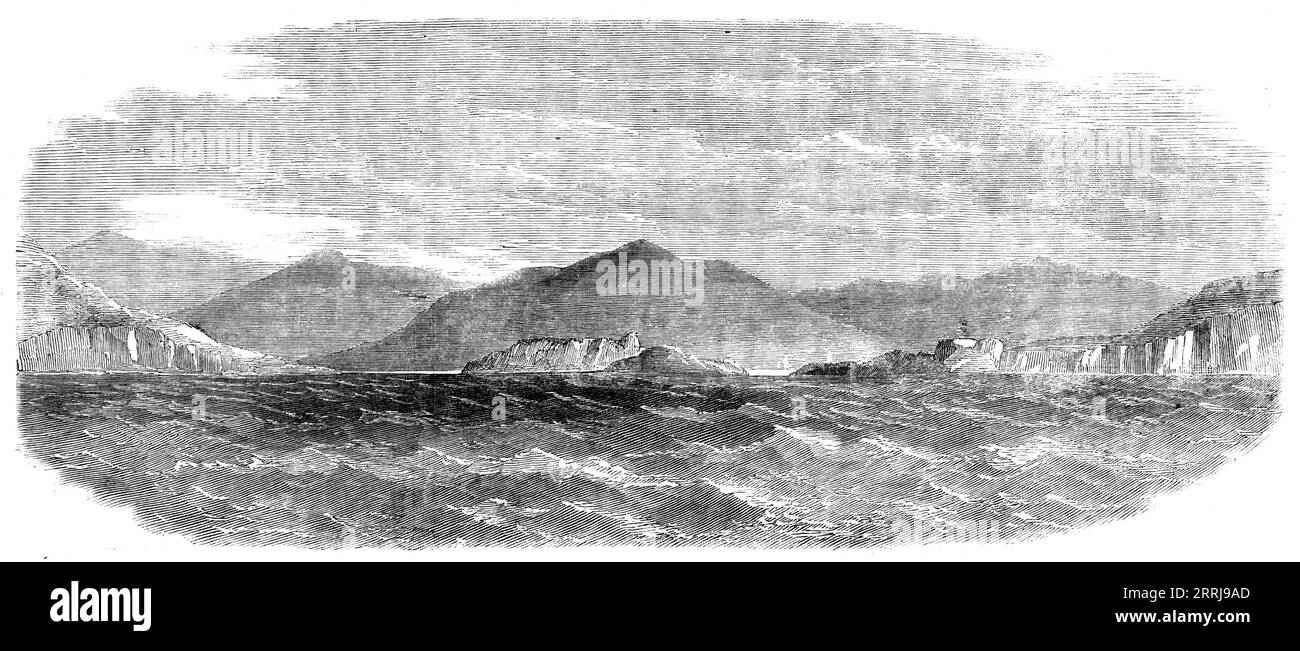 Verlegung des Atlantischen Telegraphenkabels - Valentia, 1858. "Ansicht von Valentia, der Insel, die im Zusammenhang mit dem Atlantic Telegraph großes Interesse beimisst, da es dazu bestimmt ist, das europäische Ende des Kabels zu erhalten, da es "die nächste Gemeinde Amerikas" ist. Diese etwa fünf Meilen lange und zwei Meilen breite Insel liegt nahe dem Südwesten Irlands, eine kurze Entfernung südlich von Dingle Bay'. Aus Illustrated London News, 1858. Stockfoto