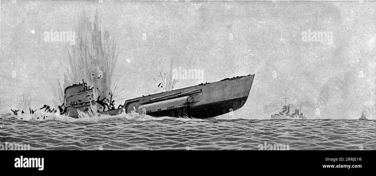 Ein Torpedoing wurde sofort gerächt; der „Chateaurenault“ wurde von einem Torpedo getroffen, 1917. Aus L’Album de la Guerre 1914-1919, Band 2 [L’Illustration, Paris, 1924]. Stockfoto