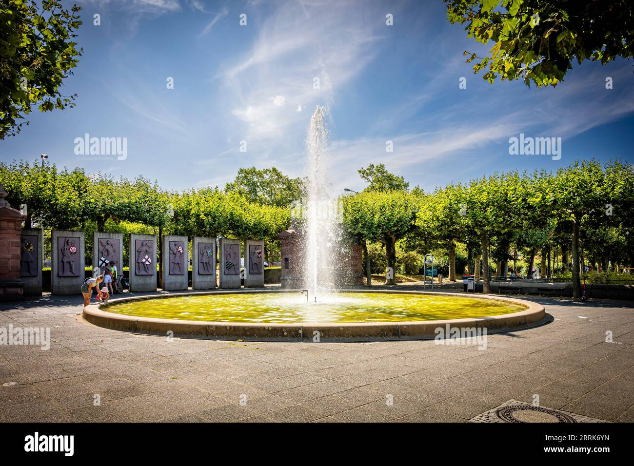 Mainz, Kurfürstenbrunnen mit Mainzer Kurzyklus Stockfoto