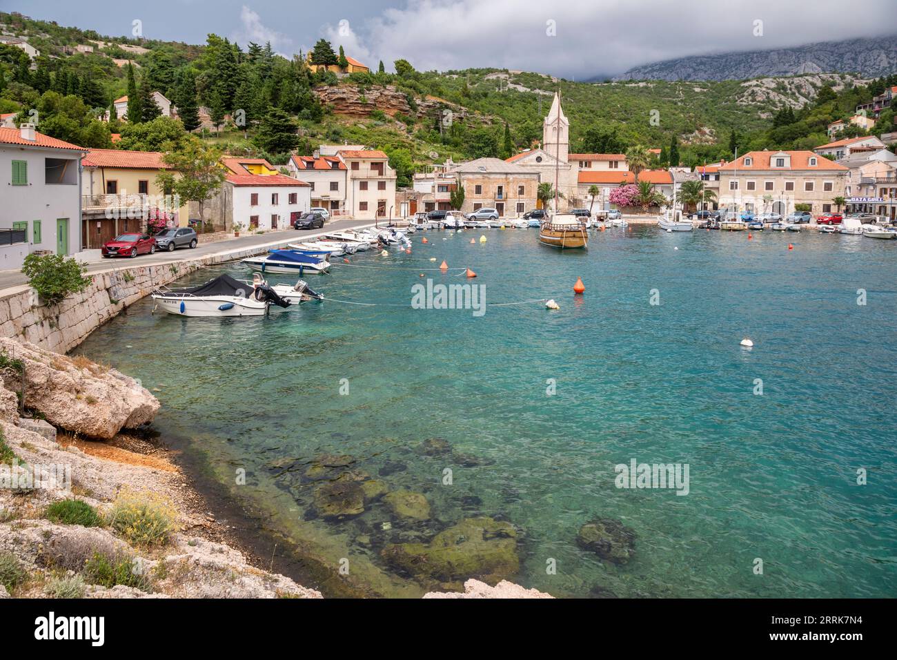 Kroatien, Kreis Lika-Senj, Gemeinde Senj, das Dorf Jablanac in der Nähe des Fährhafens Stinica Stockfoto