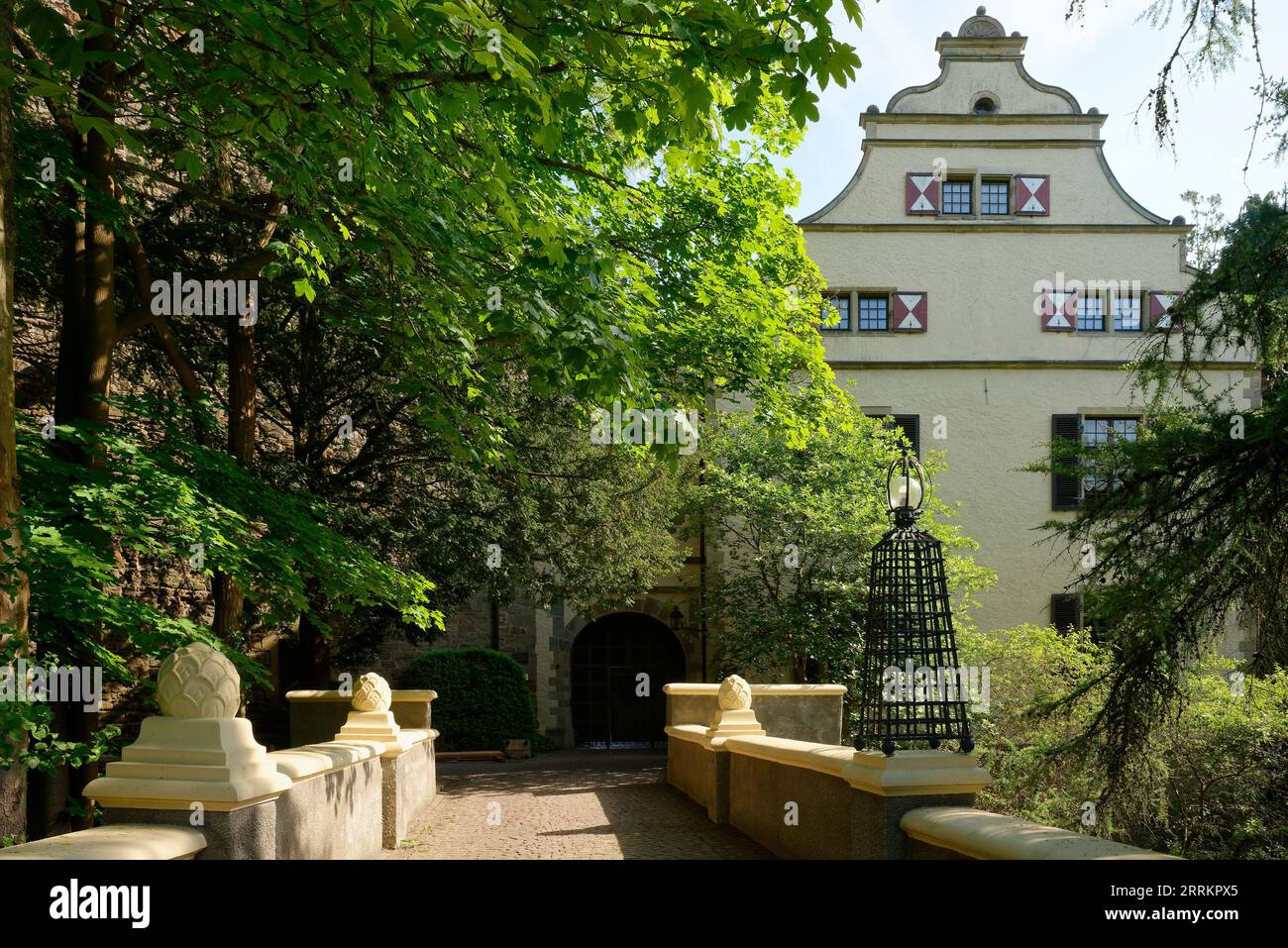 Blick auf Schloss Landsberg, Essen ( Ruhr ), Bezirk Kettwig, Ruhrgebiet, Nordrhein-Westfalen, Deutschland Stockfoto
