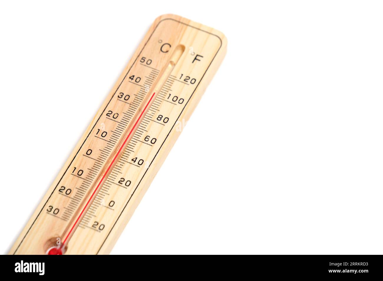 Hölzernes Außenthermometer, weißer Hintergrund Stockfoto