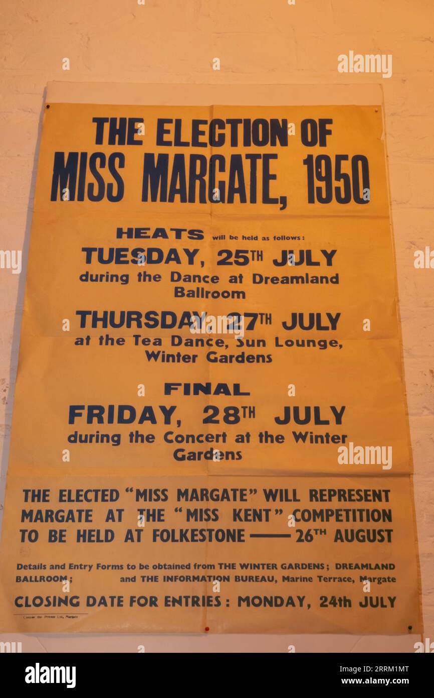 England, Kent, Margate, Margate Museum, Ausstellung der Posterwerbung Miss Margate 1950 Wettbewerb Stockfoto