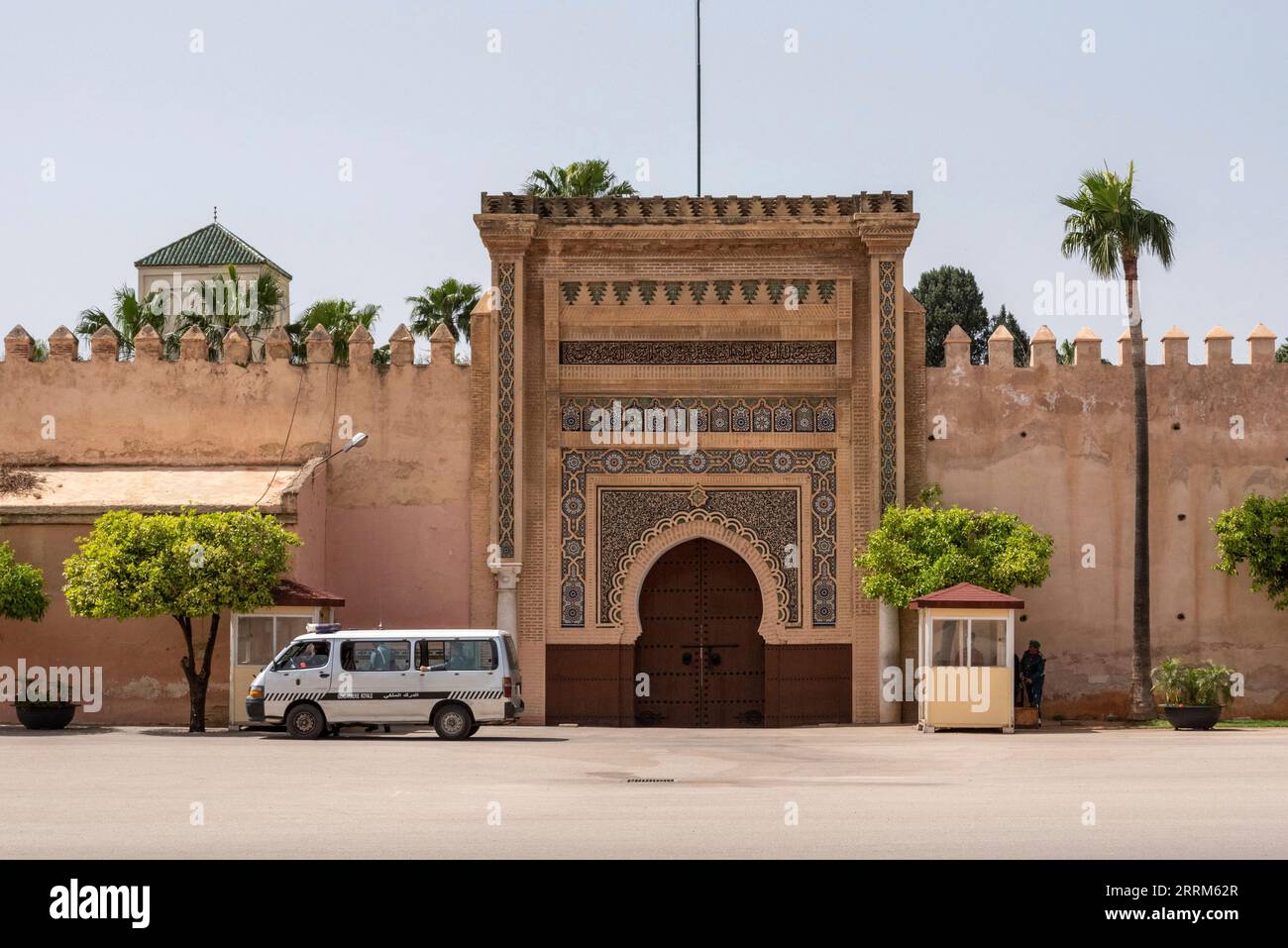 Eingangstor zur Kaiserstadt Meknes, Truppen, die den Eingang, Marokko, sichern Stockfoto