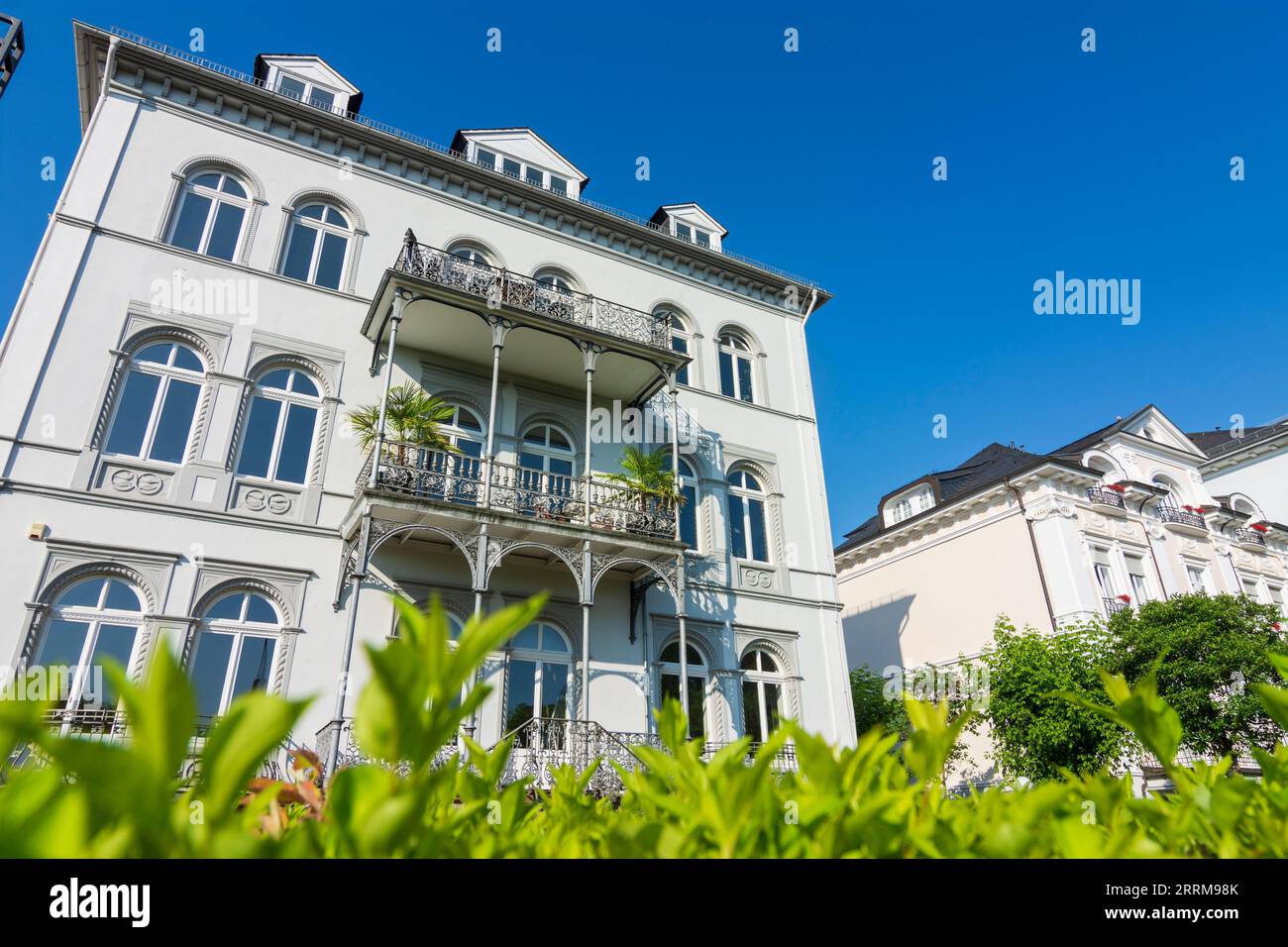 Bad Homburg vor der Höhe, Villen an der Promenade KaiserFriedrich