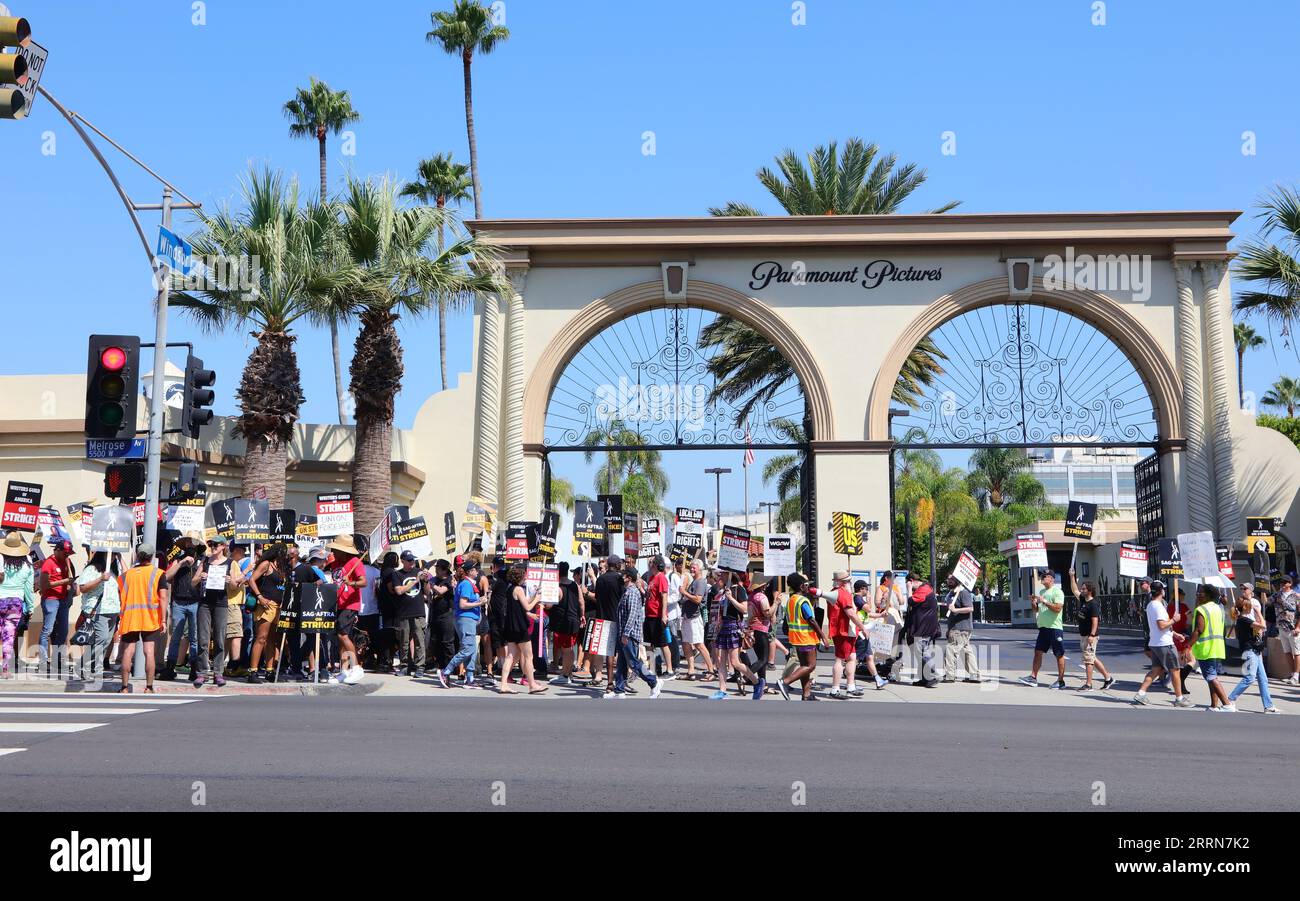 Hollywood, USA. September 2023. Atmosphäre, Picket trifft am Freitag, 8. September 2023, in den Paramount Studios in Hollywood ein. (Foto: Juan Pablo Rico/SIPA USA) Credit: SIPA US/Alamy Live News Stockfoto