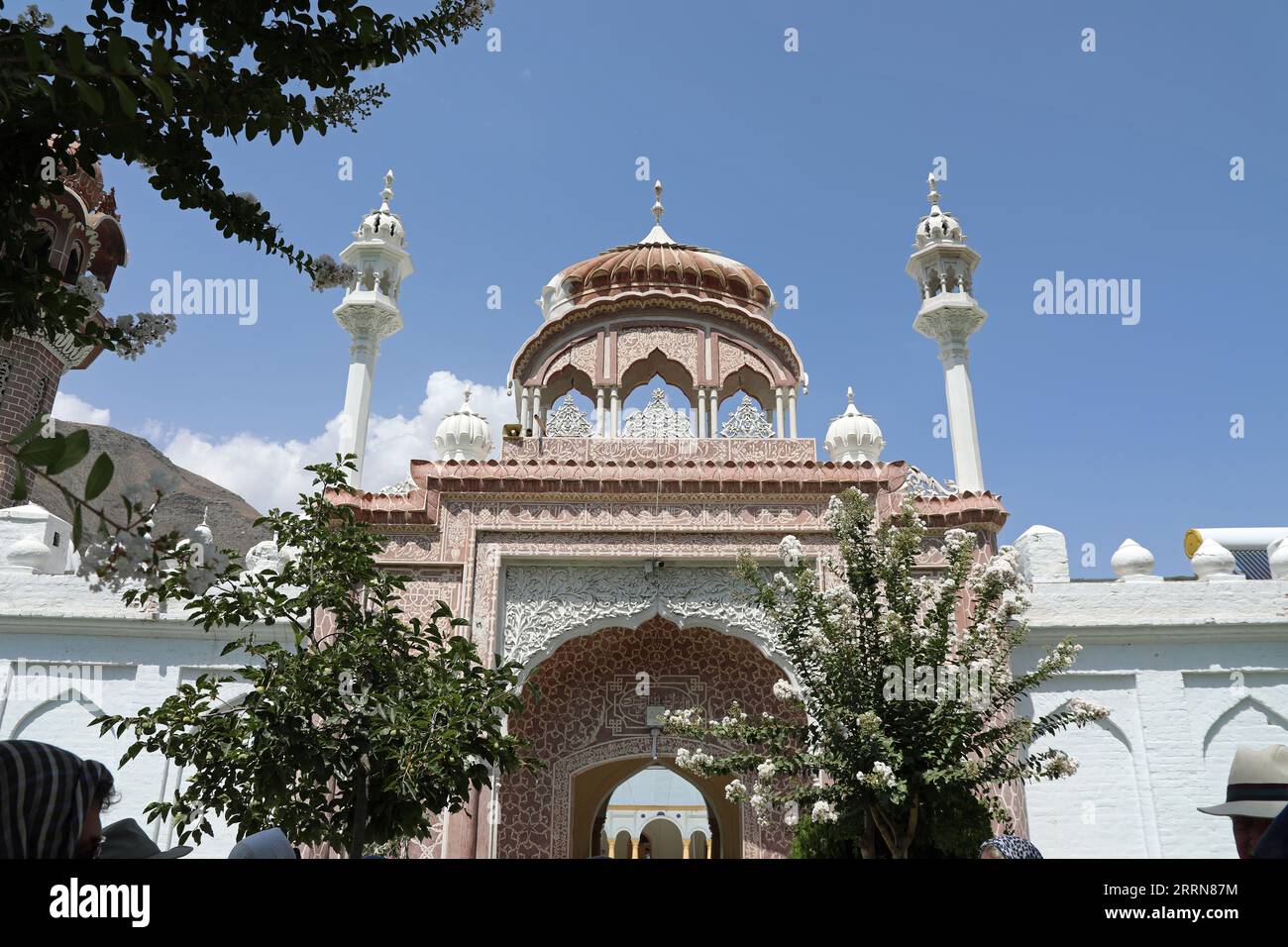 Eintritt zur Shahi-Moschee am Chitral in Pakistan Stockfoto