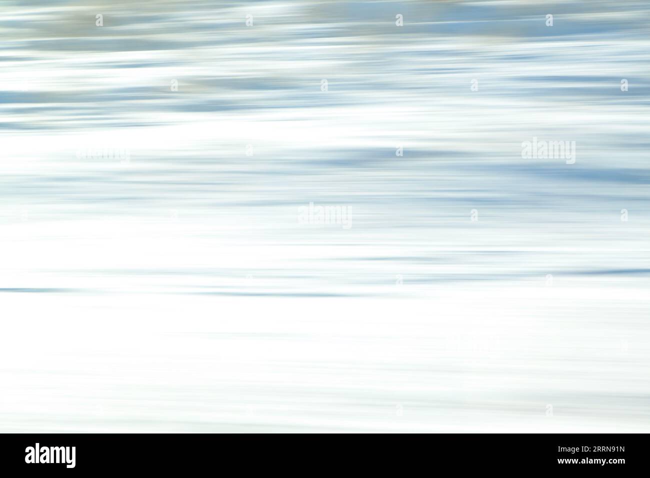 Bewegungsunschärfe von Schnee und Schatten für Hintergrund, Textur, Kopierraum-Overlay Stockfoto