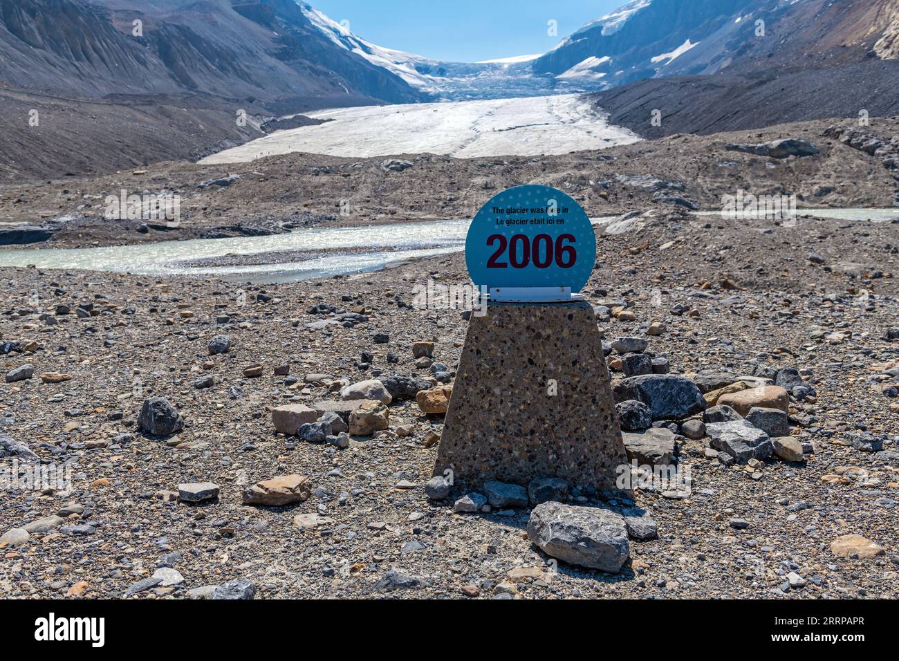 Athabasca-Gletscher mit Rückzug zwischen 2006 und 2023 aufgrund des Klimawandels, Jasper und Banff Nationalpark, Icefields parkway, Kanada. Stockfoto