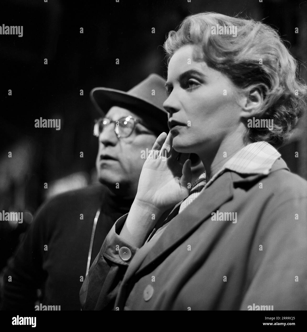 Nachts wenn der Teufel kam, Spielfilm, Deutschland 1957, Regisseur Robert Siodmak mit Darstellerin Annemarie Düringer Stockfoto