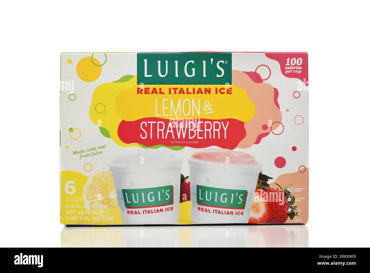 IRVINE, KALIFORNIEN - 1. SEPTEMBER 2023: Eine Schachtel Luigis Real Italian Ice, Lemon and Strawberry Flavored. Stockfoto