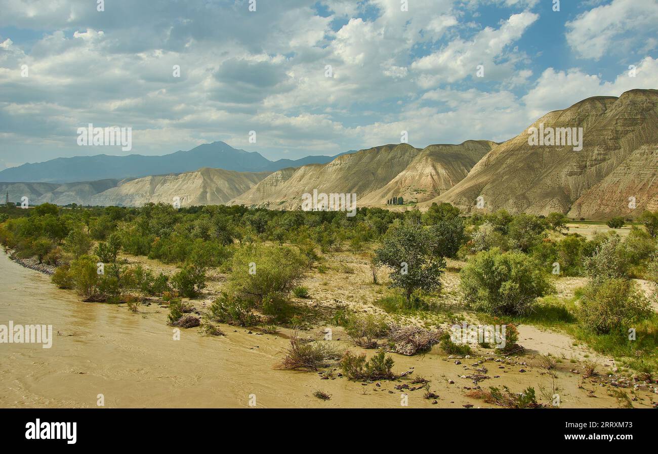 Neue Nord-Süd-Route, Canyon River Naryn, Kirgisistan. Stockfoto Neue Nord-Süd-Route, Canyon River Naryn, Kirgisistan. Stockfoto