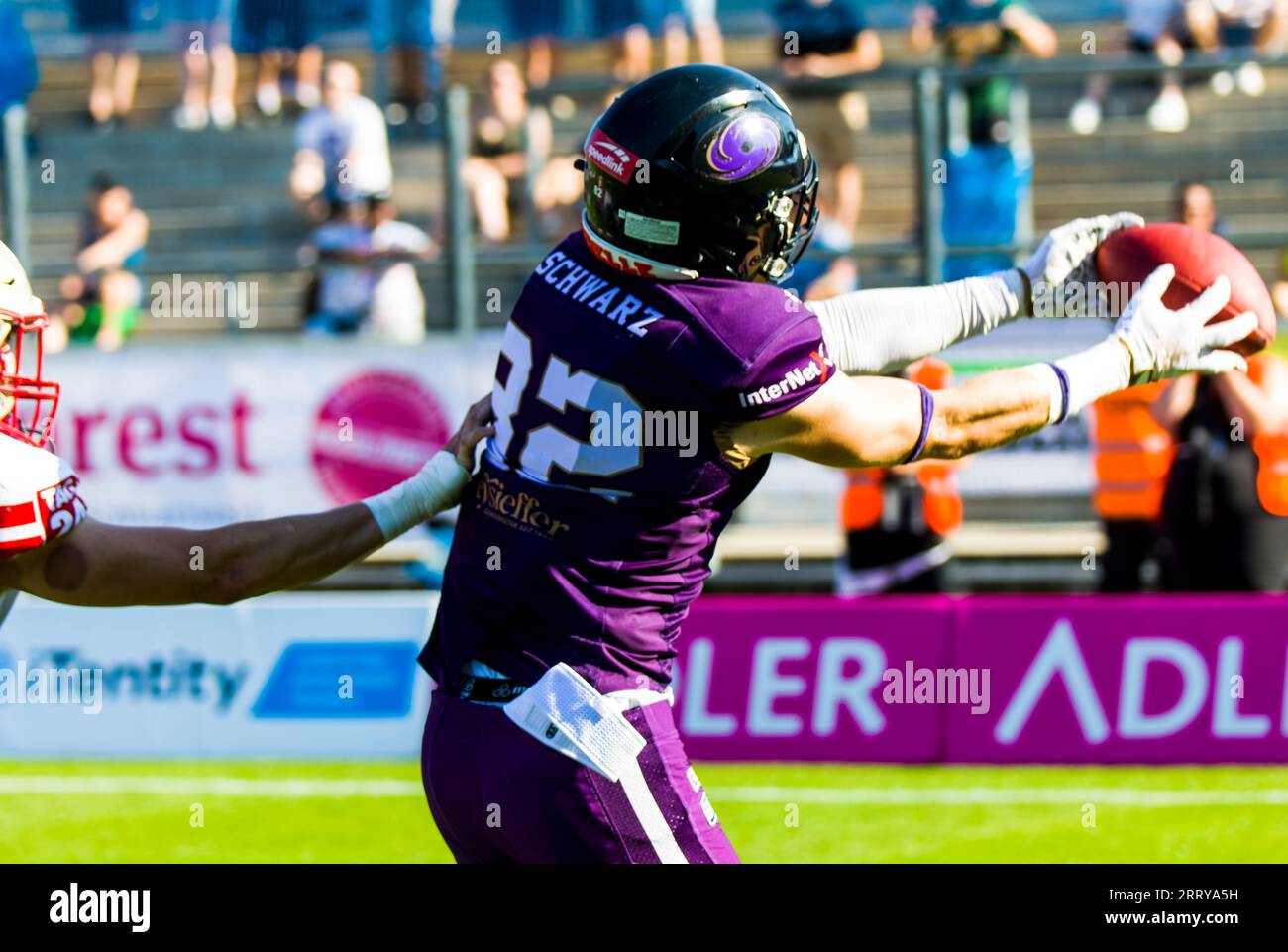 Frankfurt, Deutschland. September 2023. ELF/Playoff Game : Berlin Thunder in Frankfurt Galaxy am 09. September 2023, in der PSD Bank Arena, Frankfurt am Main, Frankfurt Galaxy/WR # 82 Hendrik Schwarz Credit: Frank Baumert/Alamy Live News Stockfoto