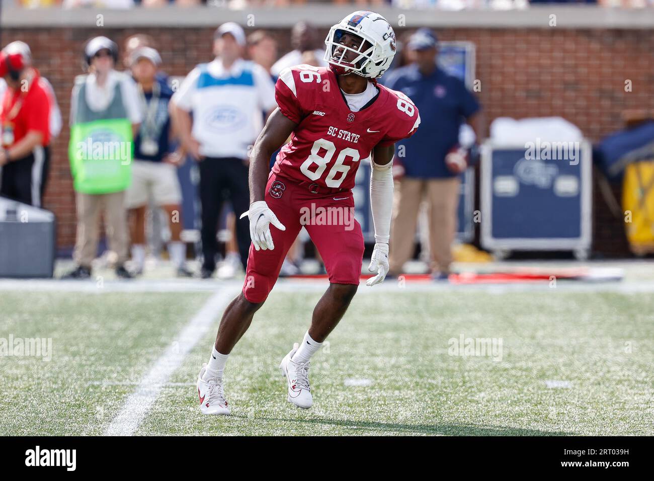 Atlanta, Georgia. September 2023. Richard Bailey (86) aus dem Bundesstaat South Carolina spielte während des NCAA-Fußballspiels mit den Georgia Tech Yellow Jackets und den South Carolina State Bulldogs im Bobby Dodd Stadium auf dem Campus der Georgia Tech in Atlanta, Georgia. Cecil Copeland/CSM/Alamy Live News Stockfoto