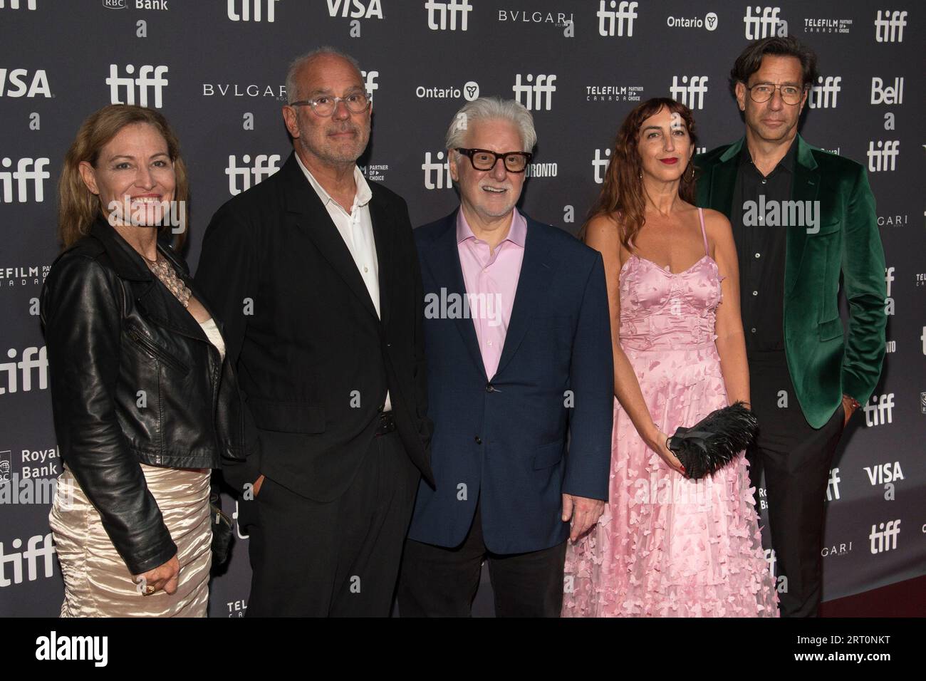 Toronto, Kanada. September 2023. Von links nach rechts: Meredith Bennett, Jon Kamen, Frank Scherma, Caryn Capotosto und Dave Sirulnick nehmen an der Premiere „Lil NAS X: Long Live Montero“ während des Toronto International Film Festival 2023 in der Roy Thomson Hall Teil. (Foto: Angel Marchini/SOPA Images/SIPA USA) Credit: SIPA USA/Alamy Live News Stockfoto