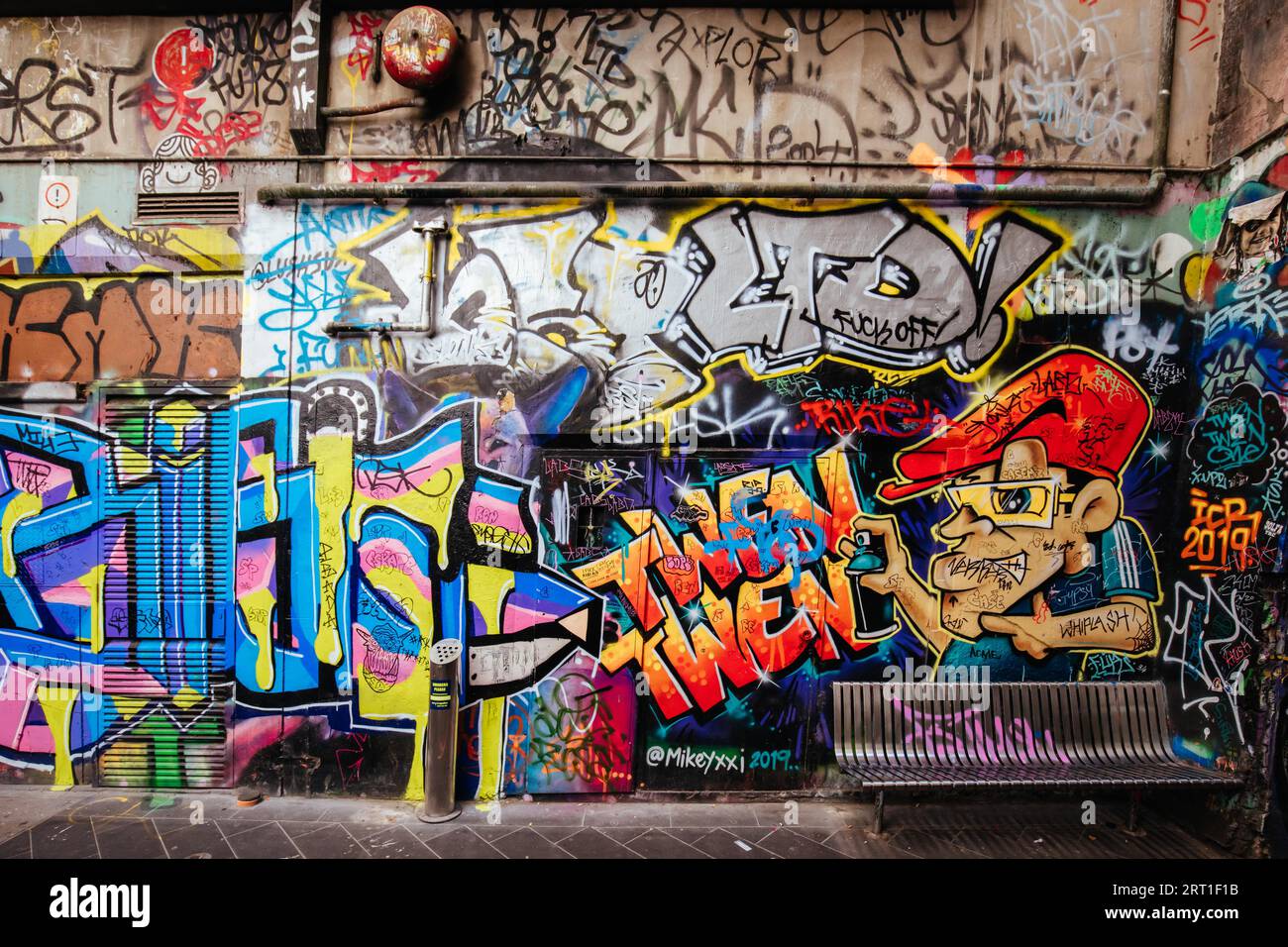 Melbourne, Australien, 31. Oktober 2021: Street Art und Graffiti im Centre Place, in der Nähe der Degraves Street in Melbourne CBD an einem Frühlingsmorgen in Victoria Stockfoto