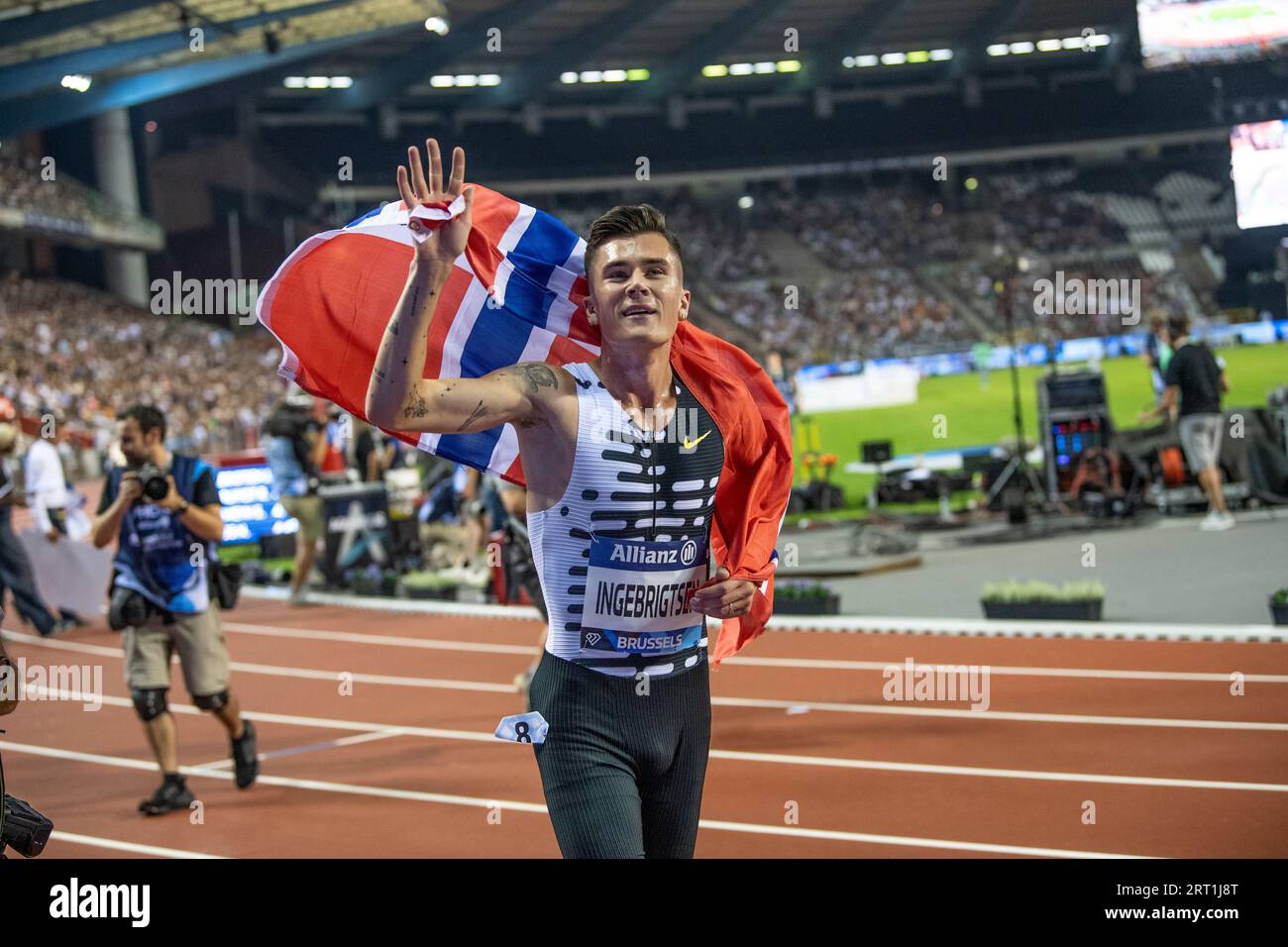Jakob Ingebrigtsen aus Norwegen brach den 24-jährigen 2000m-Weltrekord im Allianz Memorial Van Damme im King Baudouin Stadium, Brüssel auf der Stockfoto
