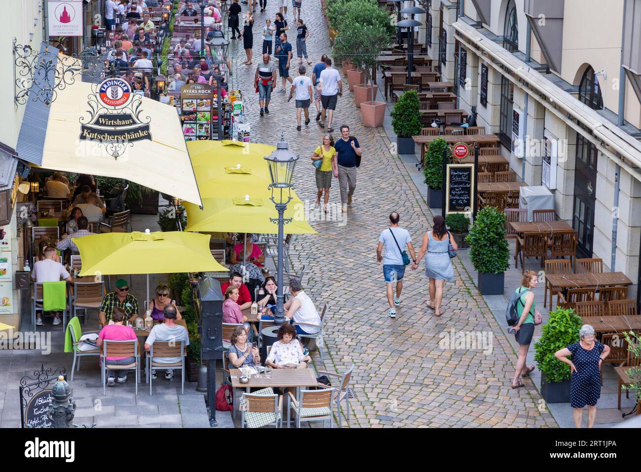 Langsam geht der Tourismus in Dresdens Hotspot Muenzgasse wieder auf Stockfoto