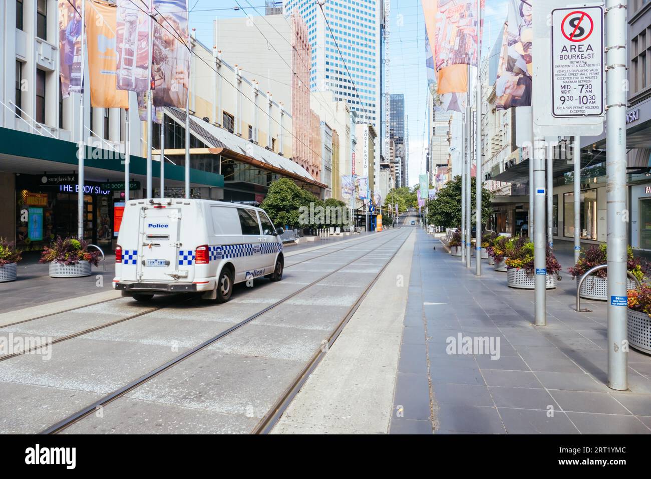 Melbourne, Australien, 25. Oktober 2020: Die Bourke St in Melbourne ist während der Coronavirus-Pandemie und der damit verbundenen Sperrung ruhig und leer Stockfoto