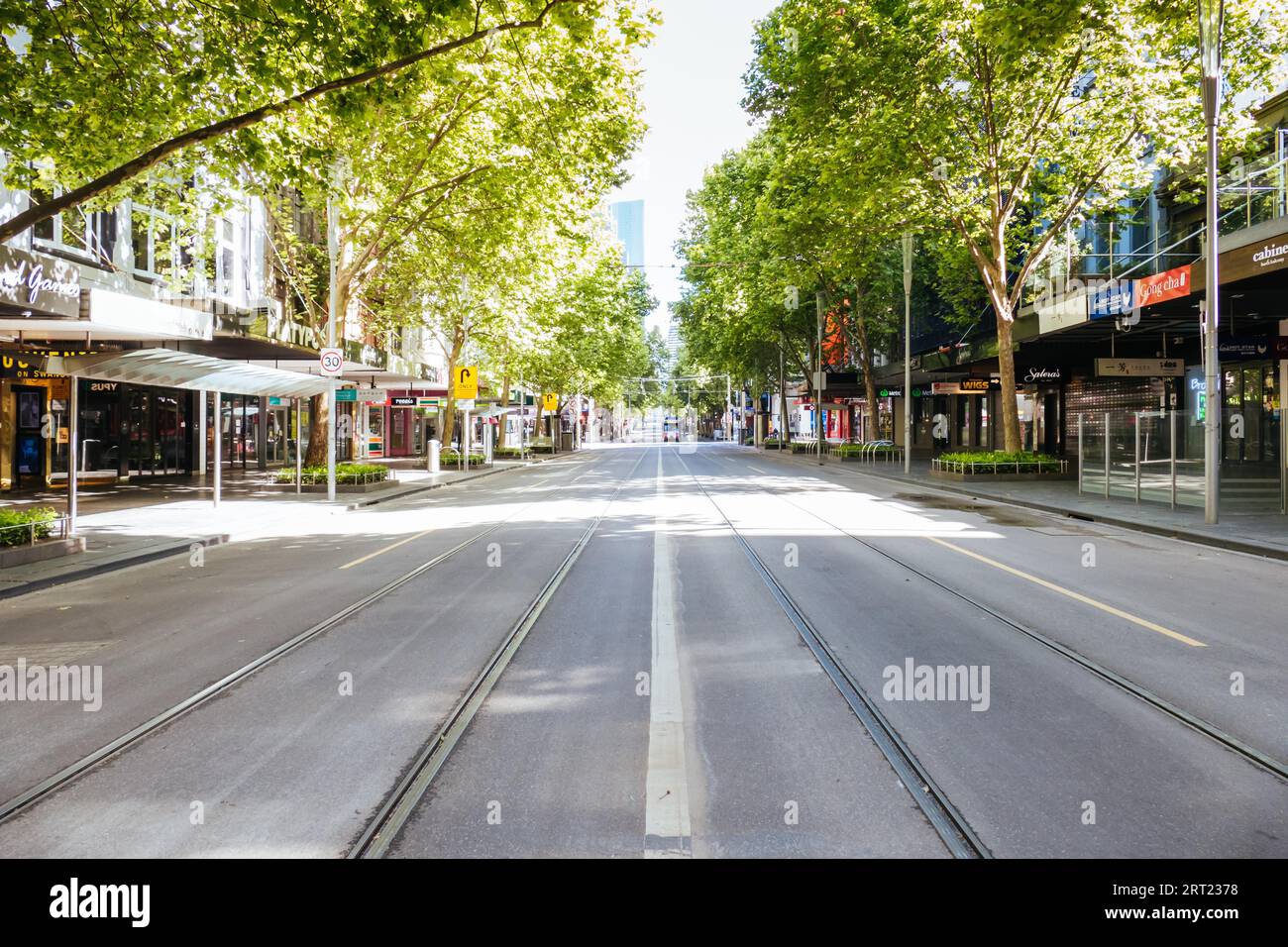 Melbourne, Australien, 25. Oktober 2020: Die Swanston Street in Melbourne ist während der Coronavirus-Pandemie und der damit verbundenen Sperrung ruhig und leer Stockfoto
