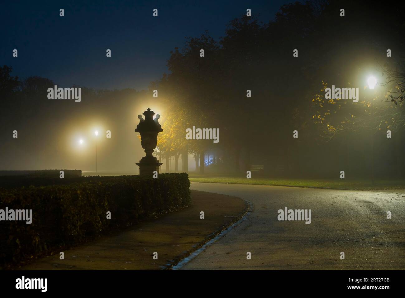 Abendliche Atmosphäre im Großen Garten Stockfoto